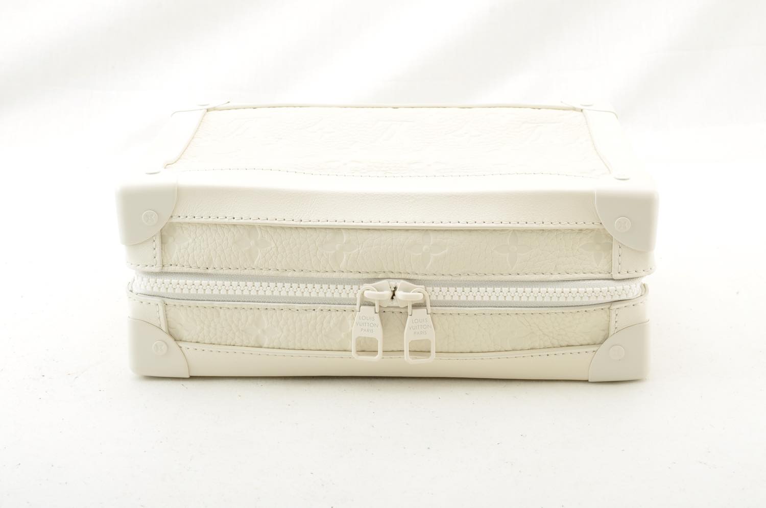 LOUIS VUITTON Virgil Abloh Shoulder Bag Soft Trunk Box White M53254 Auth ak104SM
