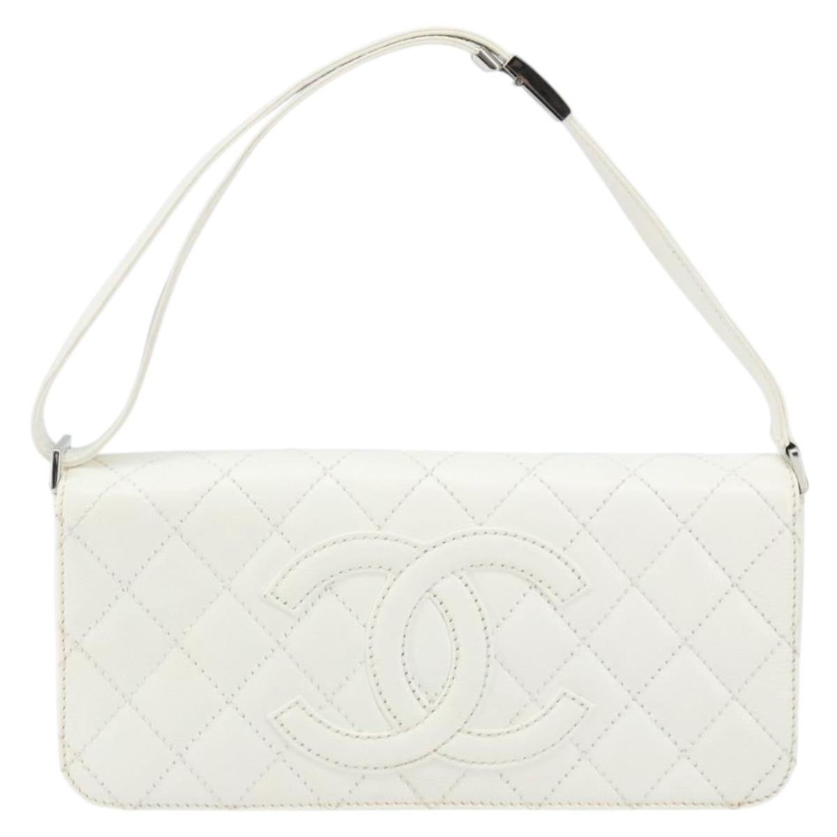 CHANEL Matelasse Chain Shoulder Bag Caviar Skin White Silver CC Auth am10305V
