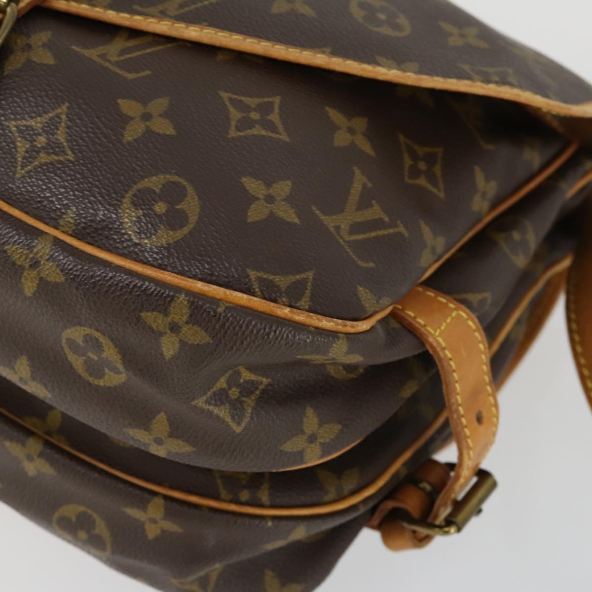 LOUIS VUITTON Monogram Saumur 30 Shoulder Bag M42256 LV Auth am10418