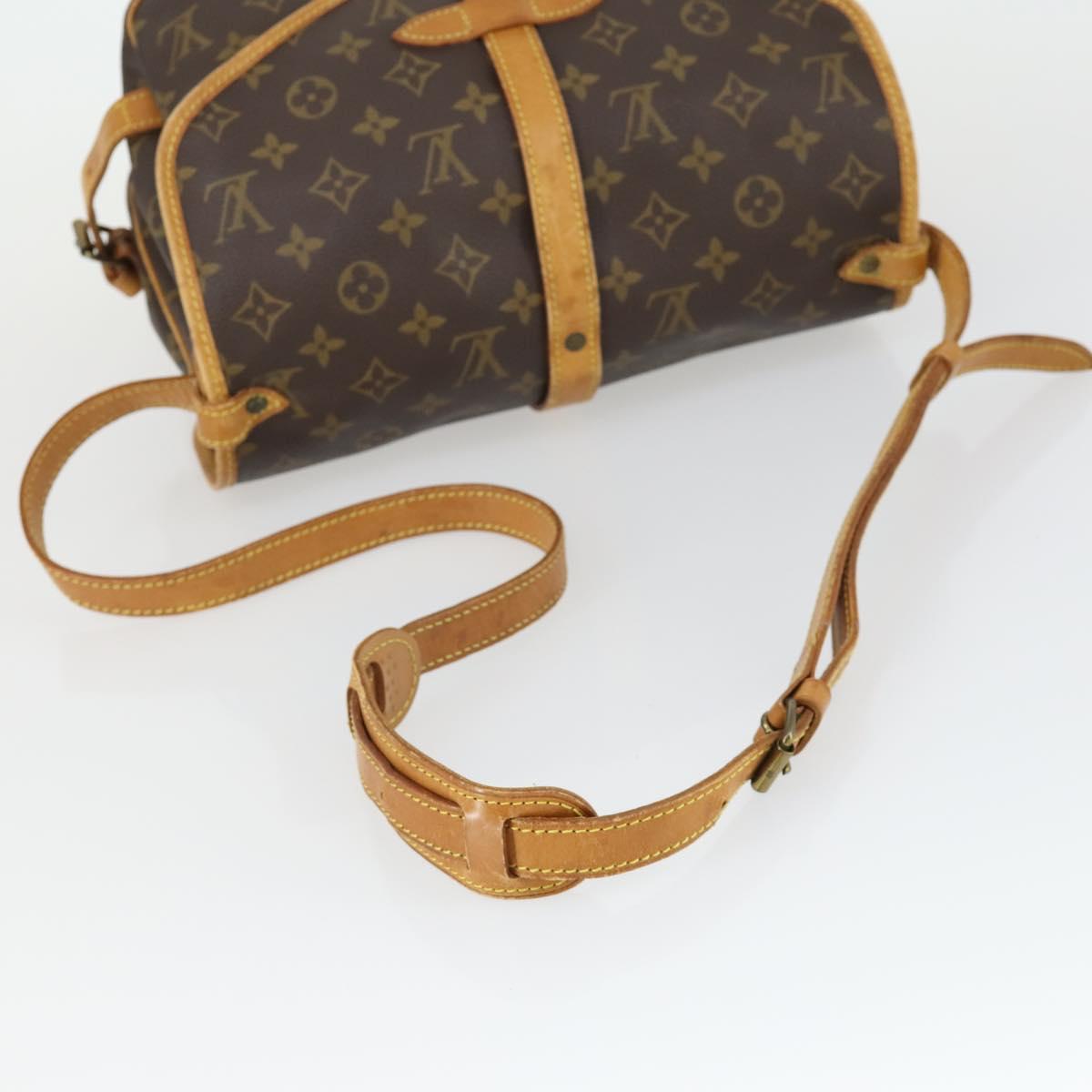 LOUIS VUITTON Monogram Saumur 30 Shoulder Bag M42256 LV Auth am10418