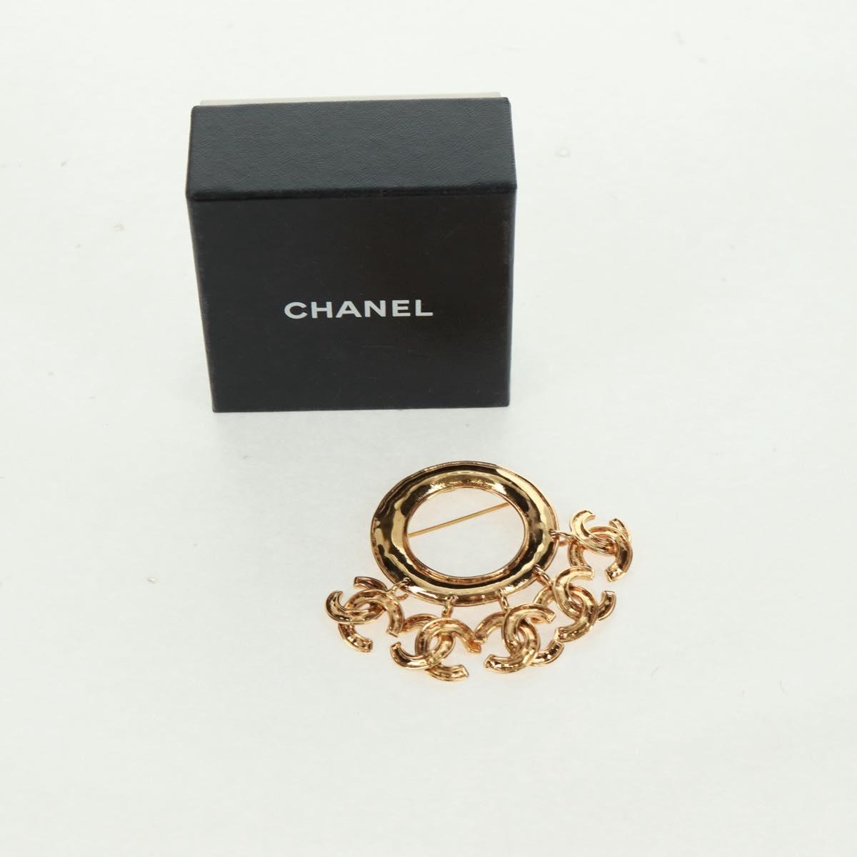 CHANEL CC5 Circle Brooch metal Gold CC Auth am10571V