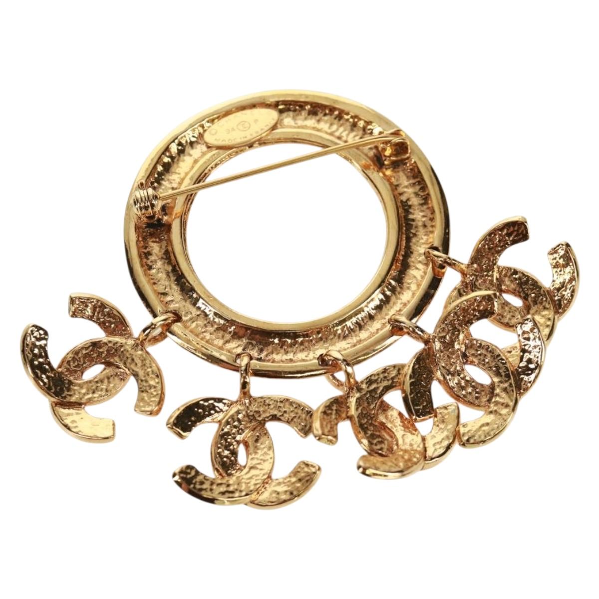 CHANEL CC5 Circle Brooch metal Gold CC Auth am10571V