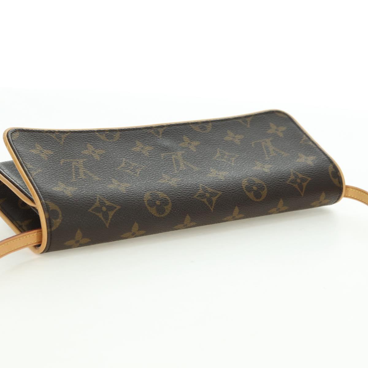 LOUIS VUITTON Monogram Pochette Twin GM Shoulder Bag M51852 LV Auth am11648V
