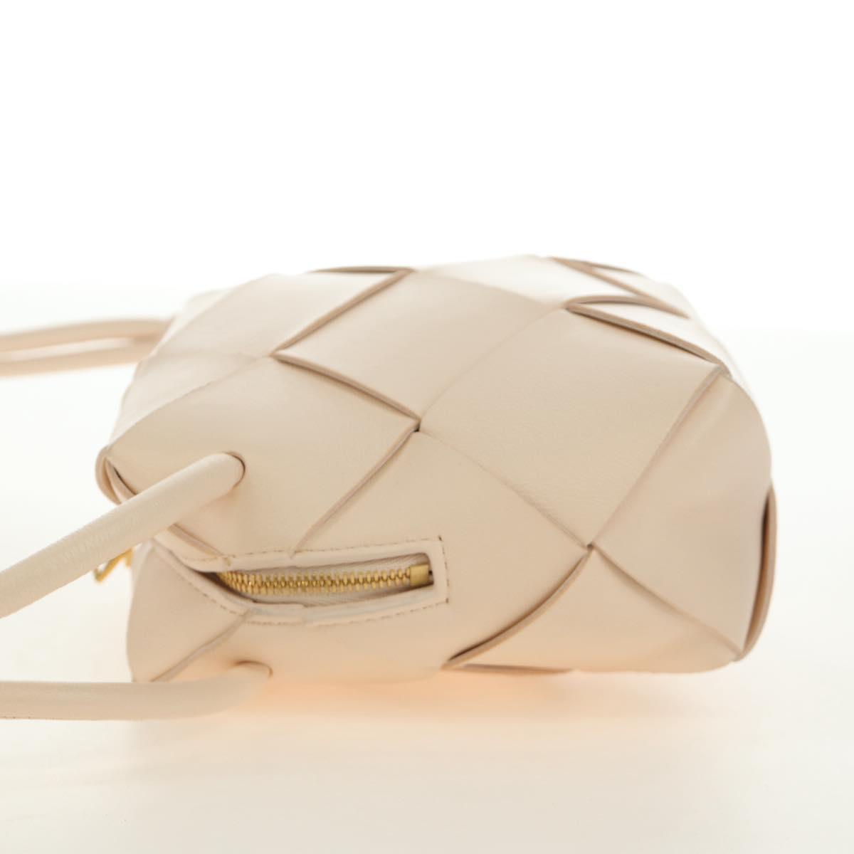 BOTTEGA VENETA MAXI INTRECCIATO Mini Cassette Camera Bag Leather Auth am11819V