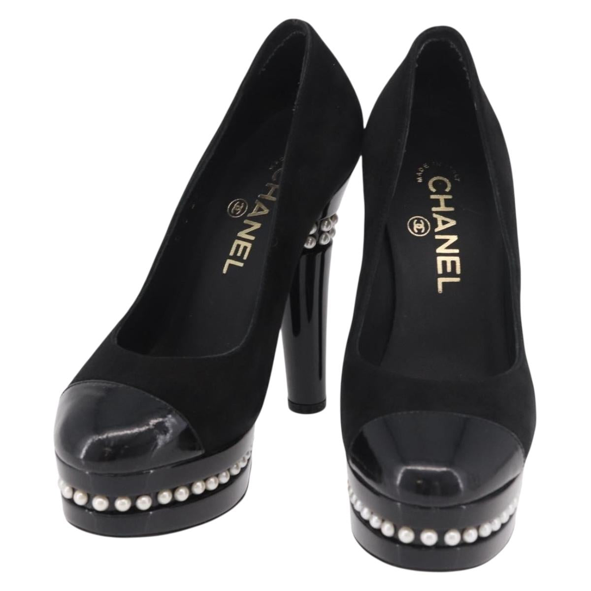 CHANEL Pearl Pumps Suede 35 1/2 Black CC Auth am11955M