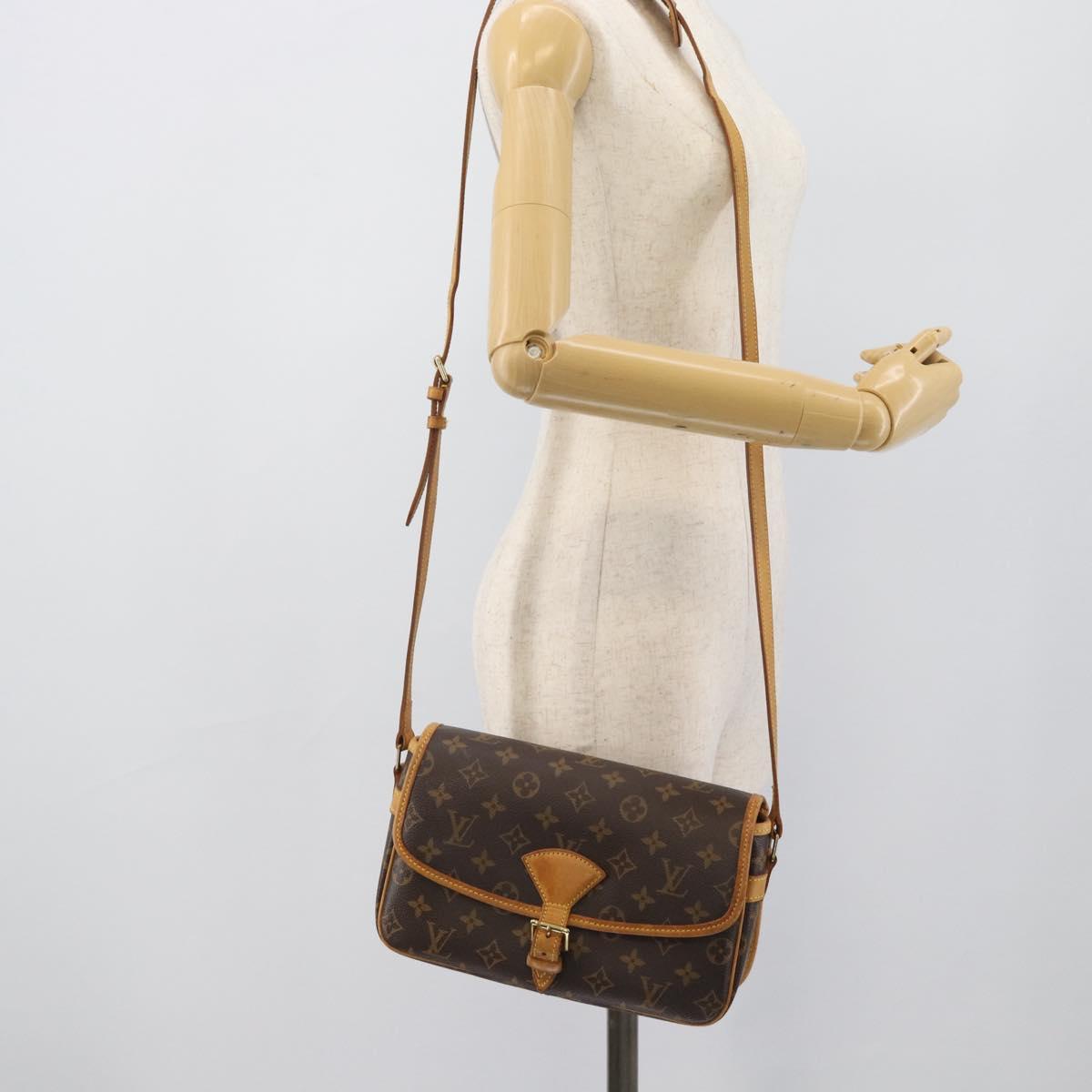 LOUIS VUITTON Monogram Sologne Shoulder Bag M42250 LV Auth am12223A