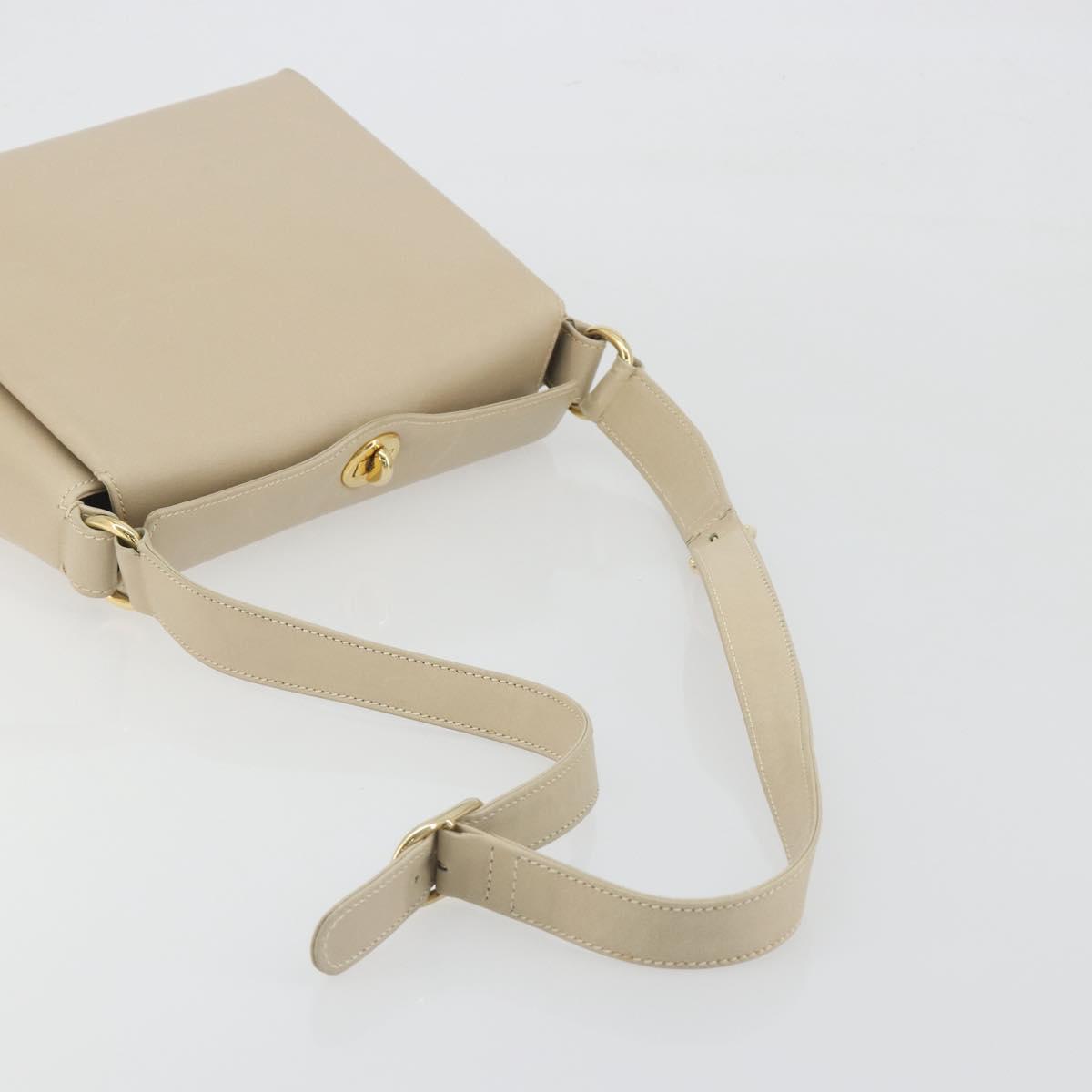 GUCCI Old Turn Lock Shoulder Bag Leather Beige Gold Tone Auth am12298A