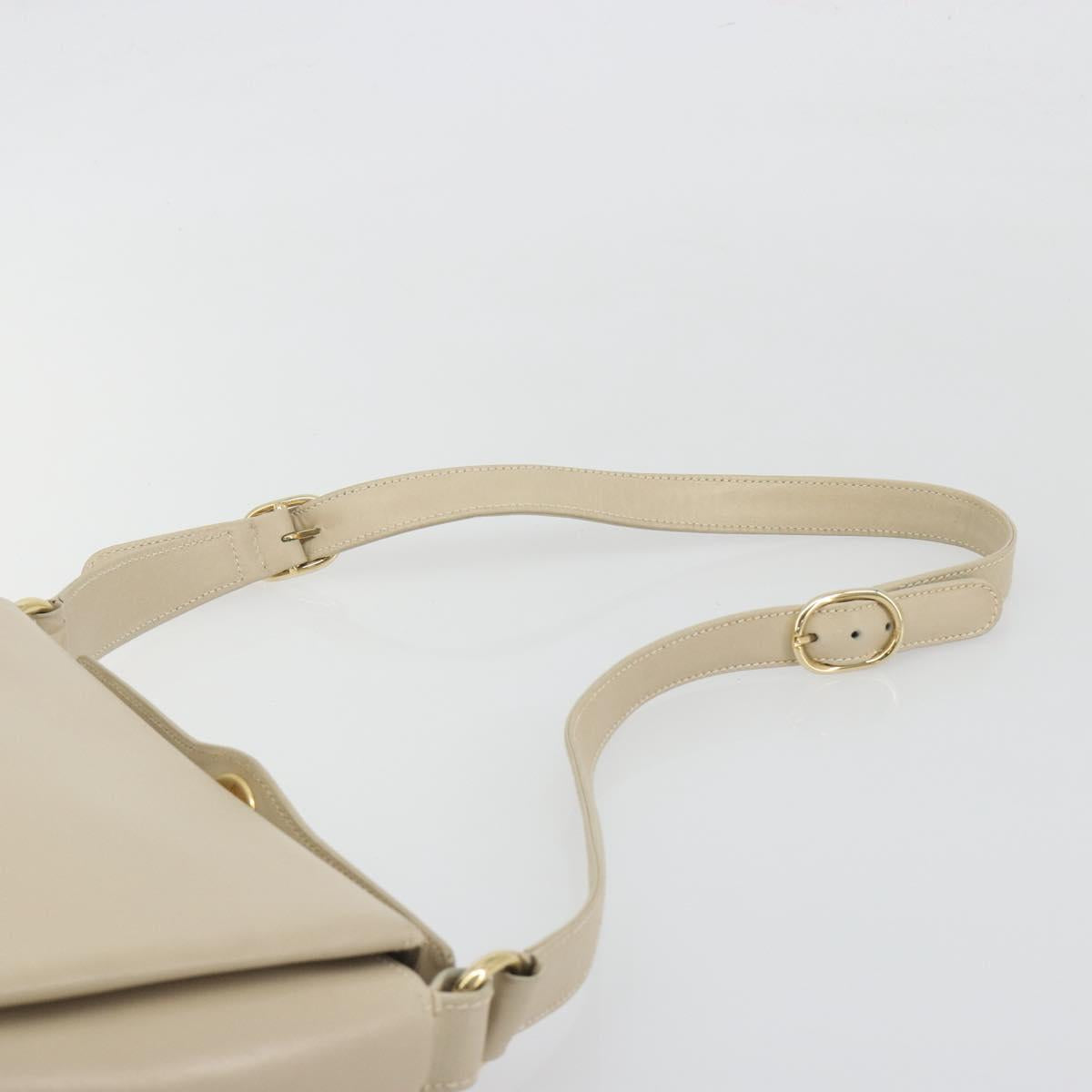 GUCCI Old Turn Lock Shoulder Bag Leather Beige Gold Tone Auth am12298A