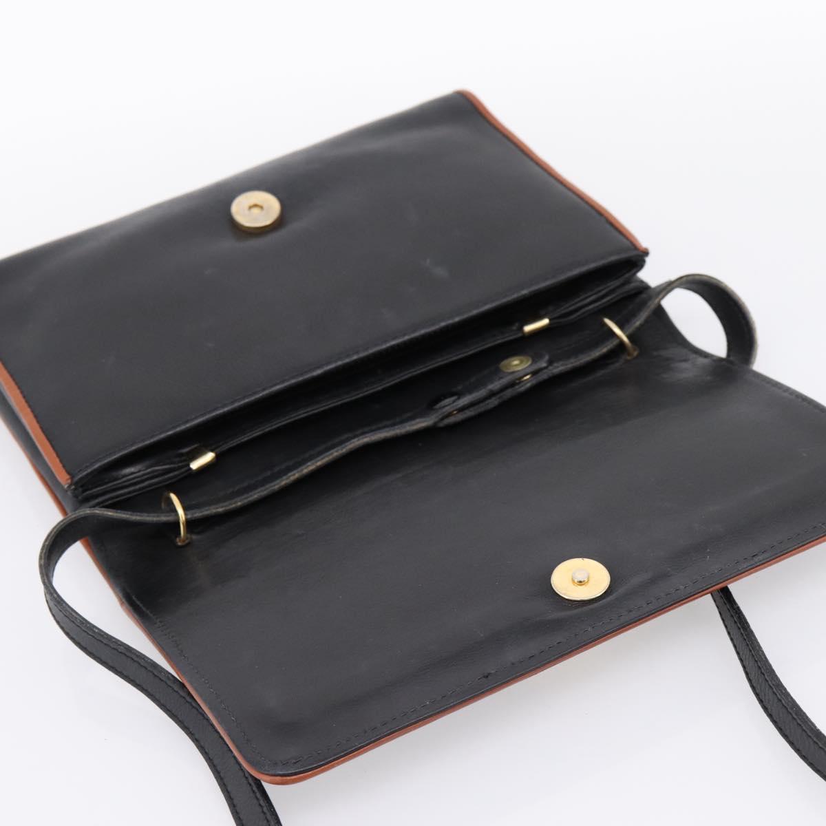 CELINE Circle Shoulder Bag Leather Black Gold Tone Auth am12378A