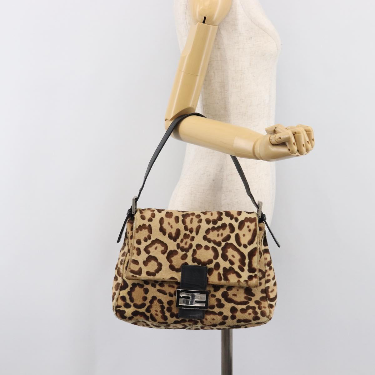 FENDI Mamma Baguette Shoulder Bag Harako leather Beige Silver Auth am12627SAM