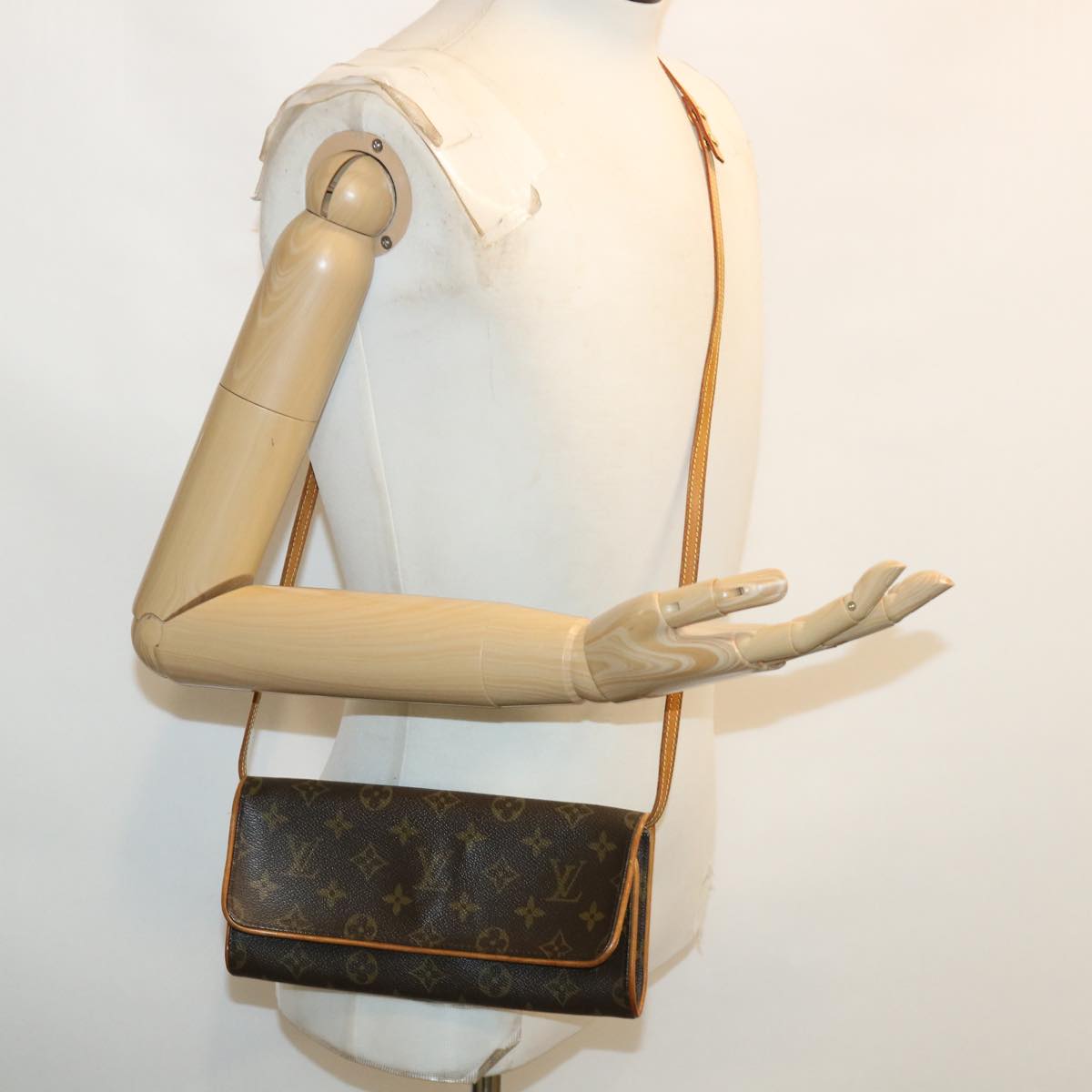 LOUIS VUITTON Monogram Pochette Twin GM Shoulder Bag M51852 LV Auth am3387