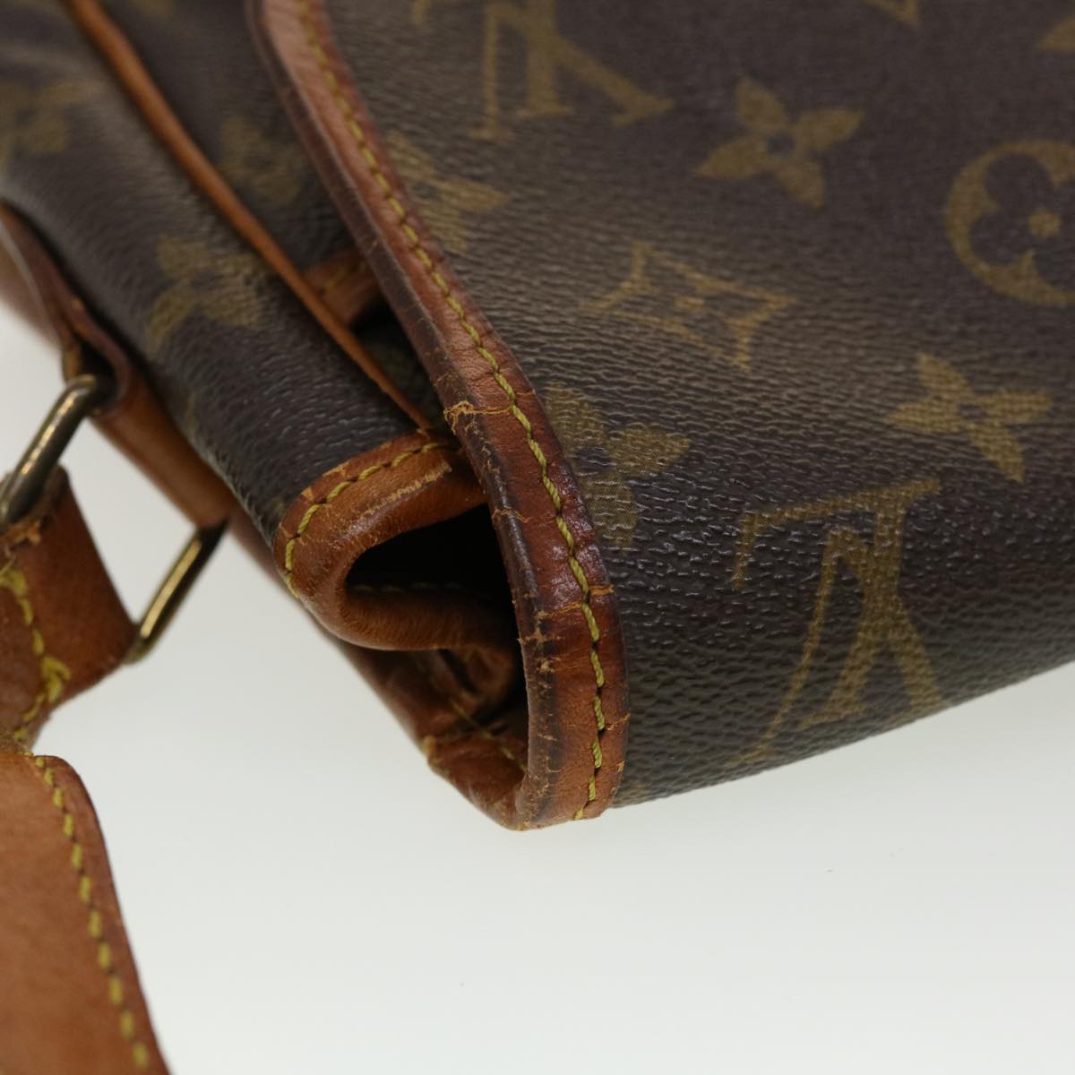 LOUIS VUITTON Monogram Gibeciere MM Shoulder Bag M42247 LV Auth am4560