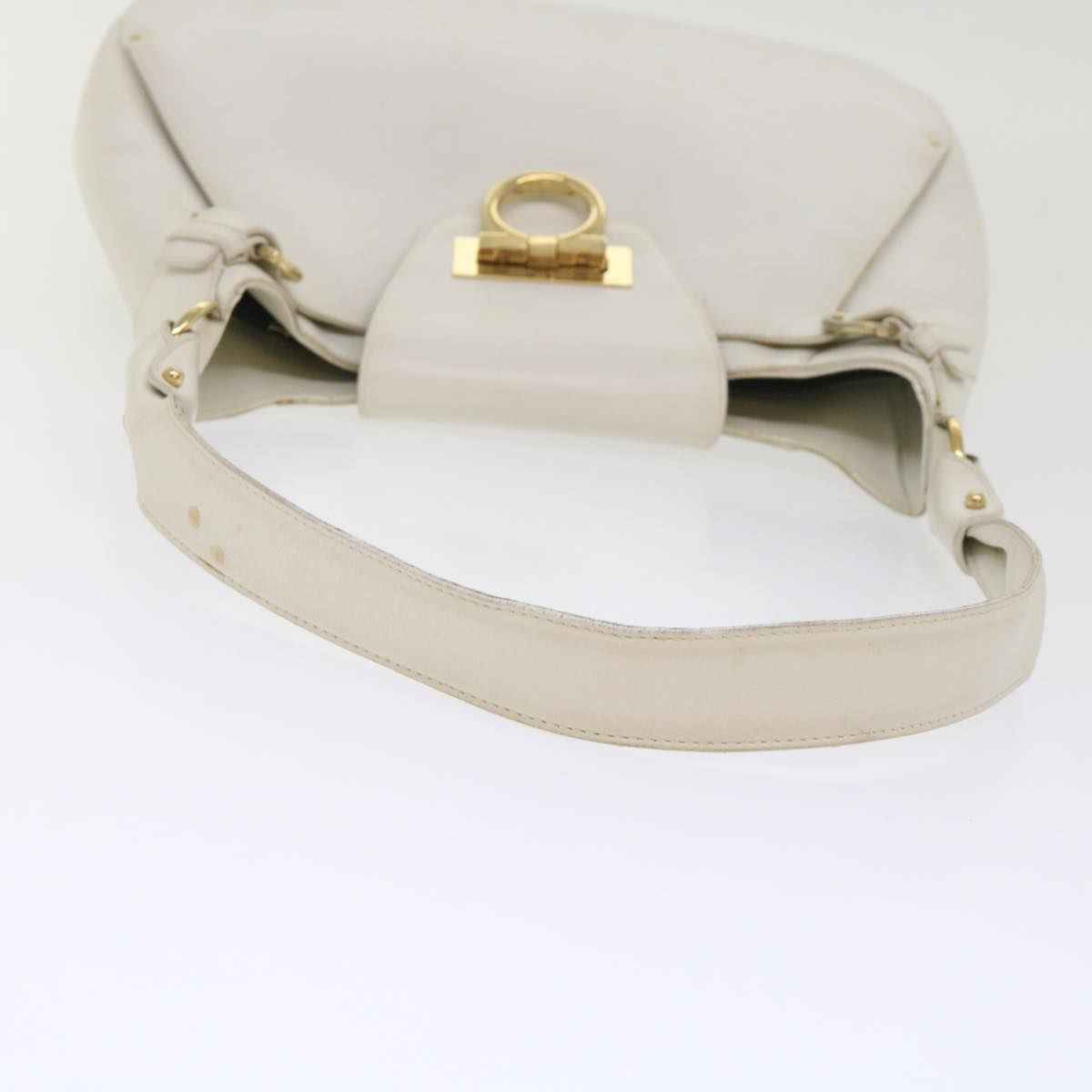 Salvatore Ferragamo Gancini Shoulder Bag Leather White AU-21/4407 Auth am4652