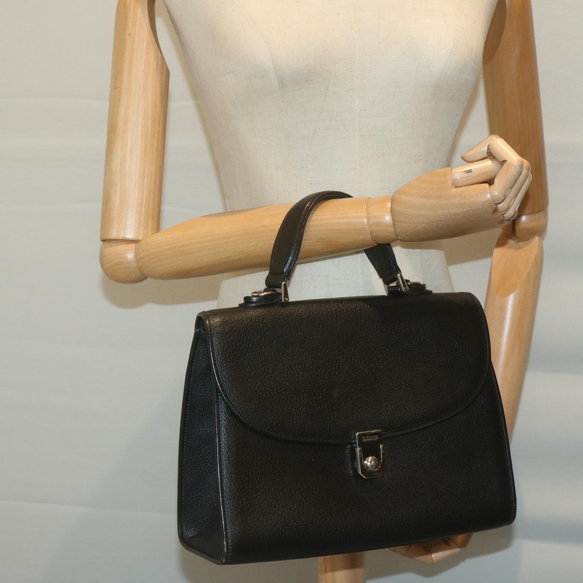 Burberrys Hand Bag Leather Black Auth am5643