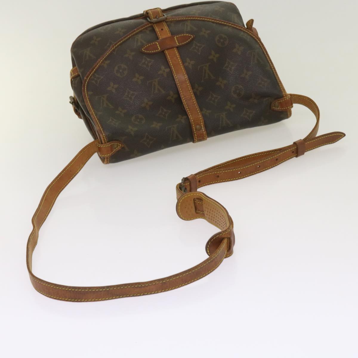 LOUIS VUITTON Monogram Saumur 30 Shoulder Bag M42256 LV Auth am5659