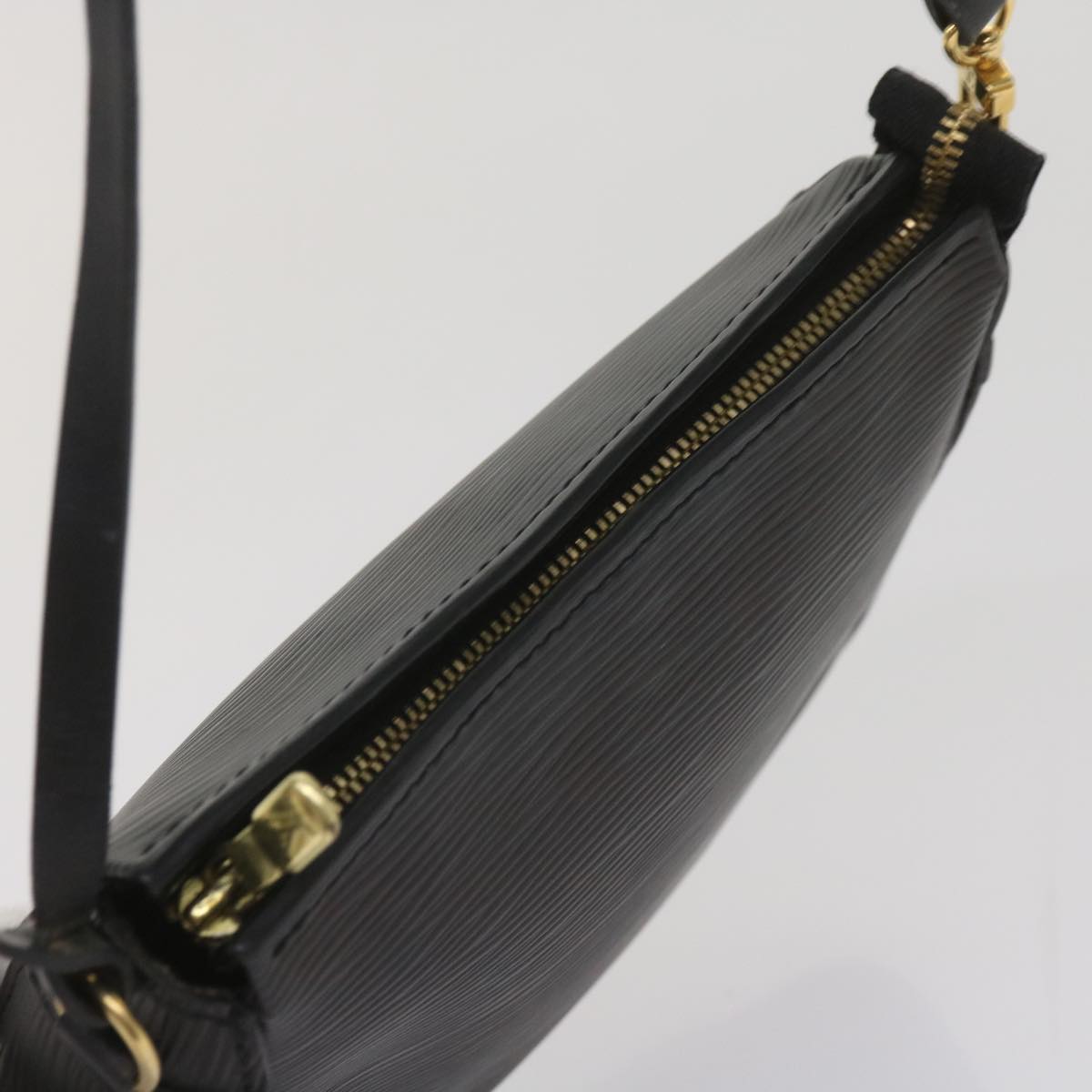 LOUIS VUITTON Epi Trousse Makeup Pouch SPO Black LV Auth am5671SAV