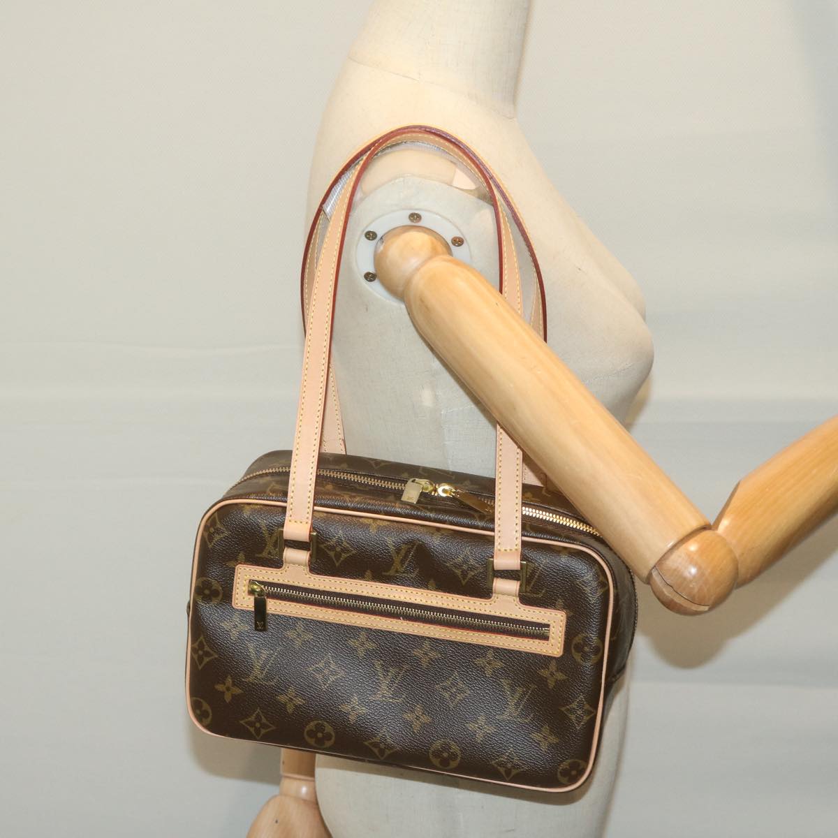 LOUIS VUITTON Monogram Cite MM Hand Bag M51182 LV Auth am5721A