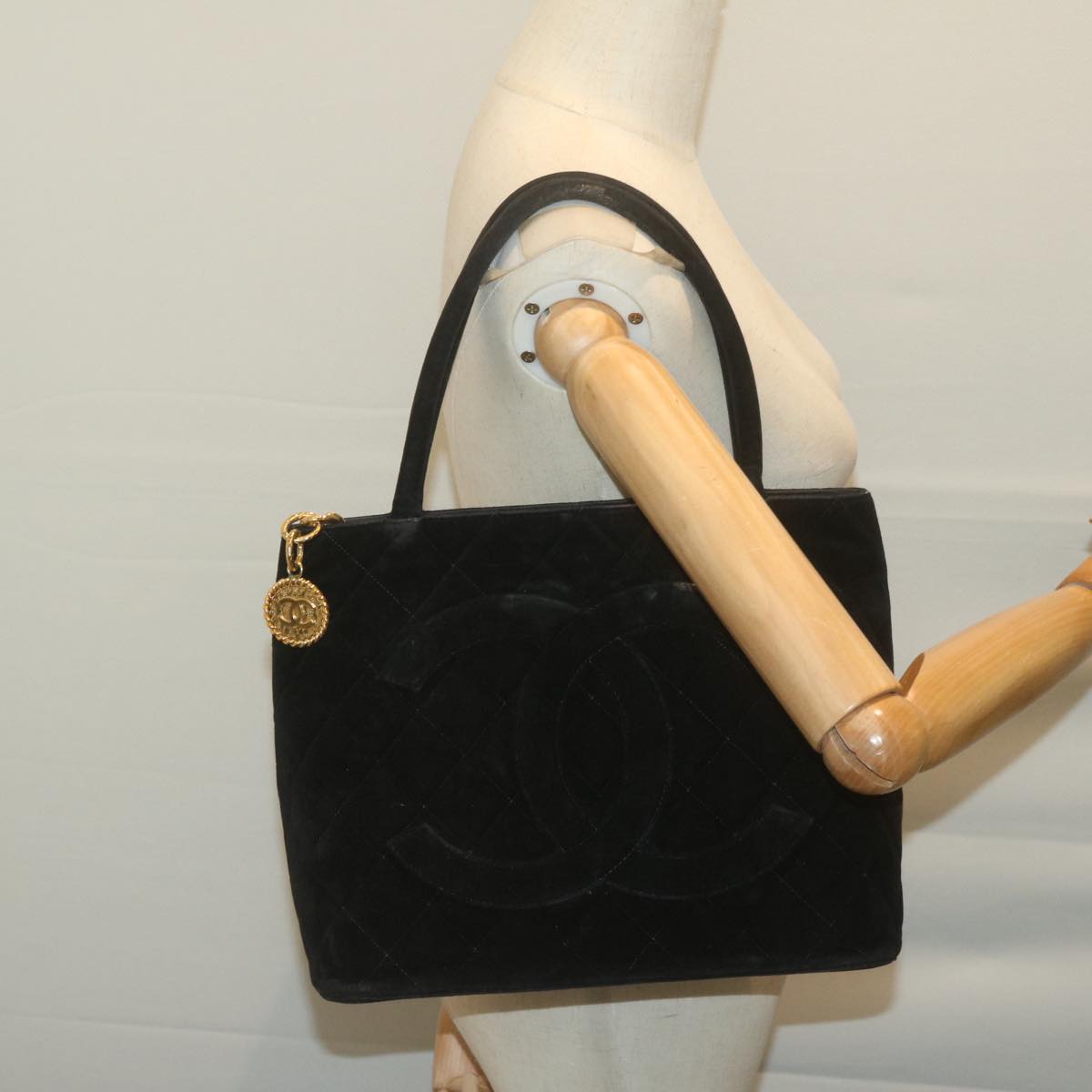 CHANEL Materasse Tote Bag Velor Standard Black CC Auth am5812