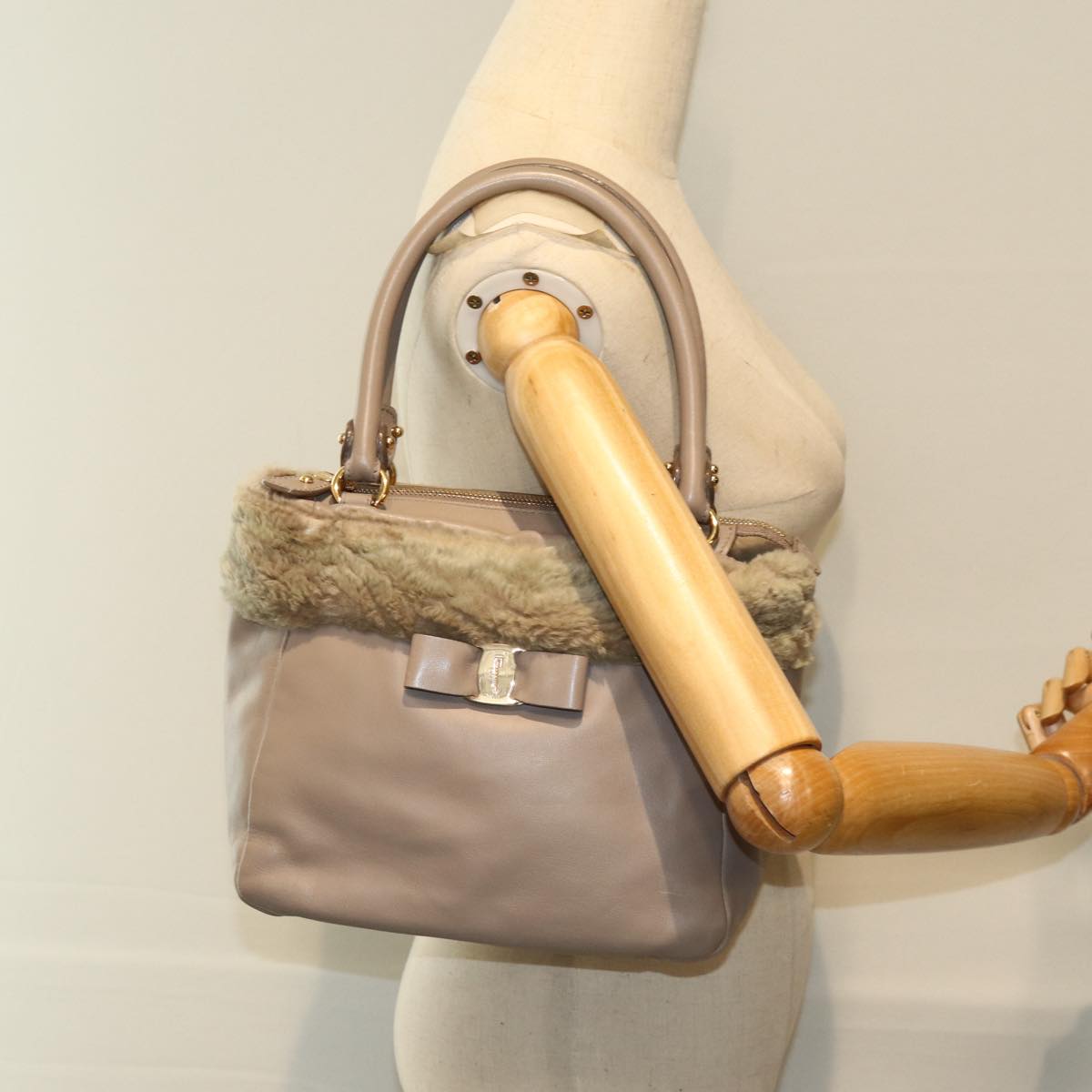 Salvatore Ferragamo Hand Bag Leather Pink Auth am6099