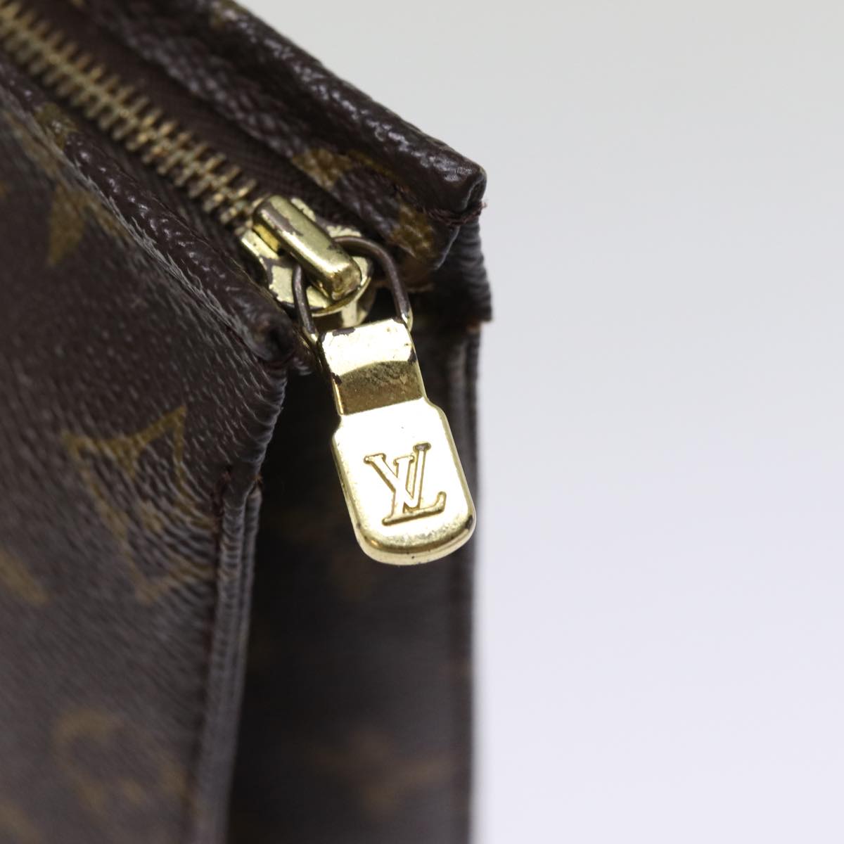 LOUIS VUITTON Monogram Poche Toilette 26 Pouch M47542 LV Auth am6319