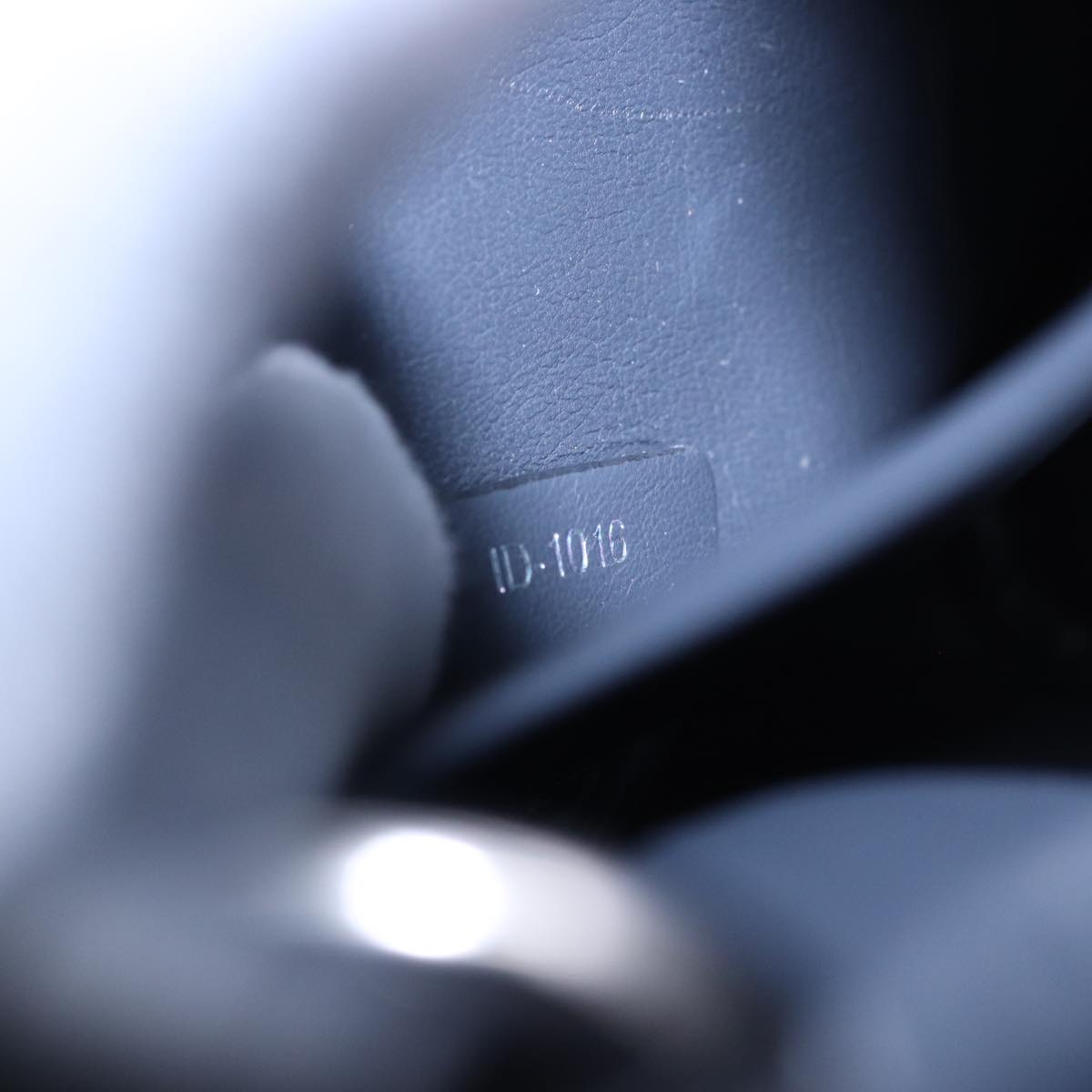 Christian Dior Diorissimo Hand Bag Leather 2way White Auth am6412AV