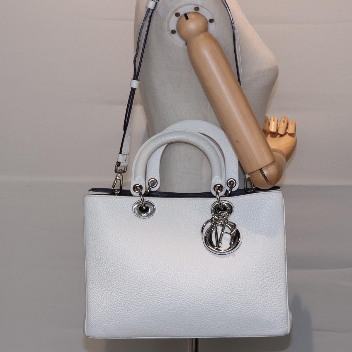 Christian Dior Diorissimo Hand Bag Leather 2way White Auth am6412AV