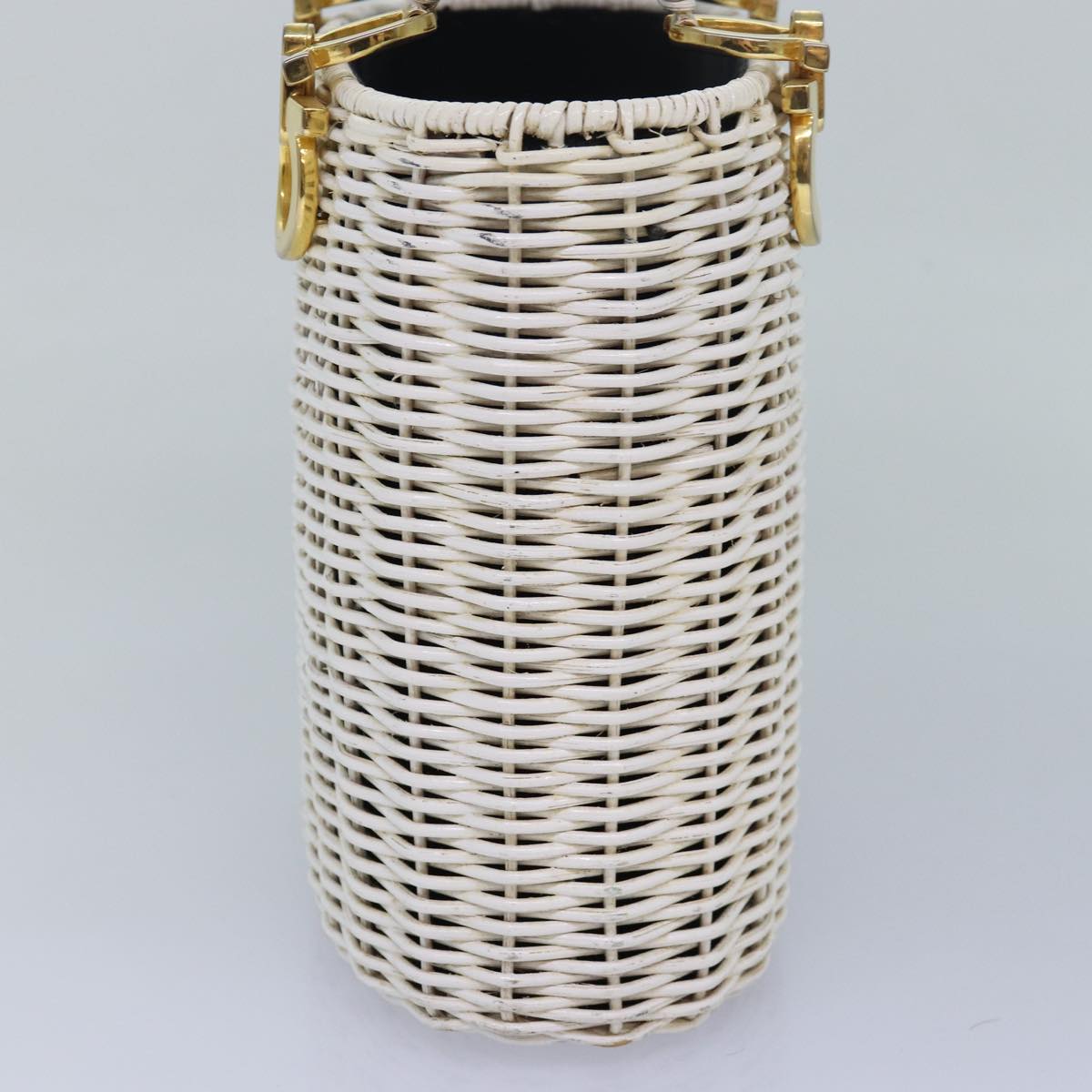 Salvatore Ferragamo Gancini Basket bag Hand Bag Straw White Auth am6527