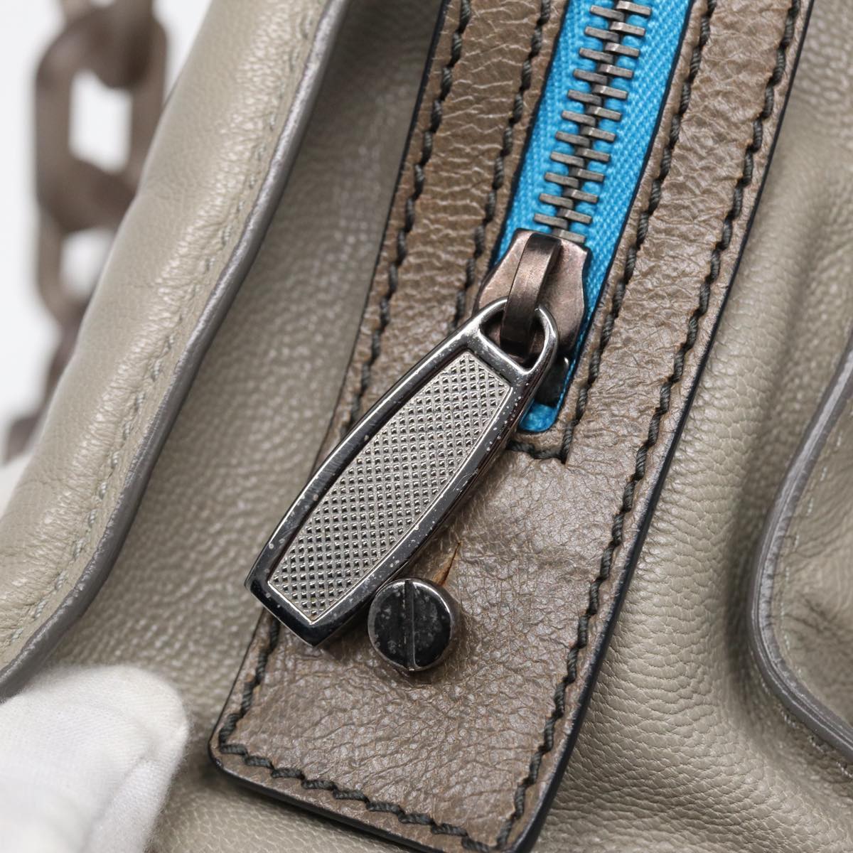 BALENCIAGA Turn Lock Chain Shoulder Bag Leather Beige Gray Silver Auth am6814V