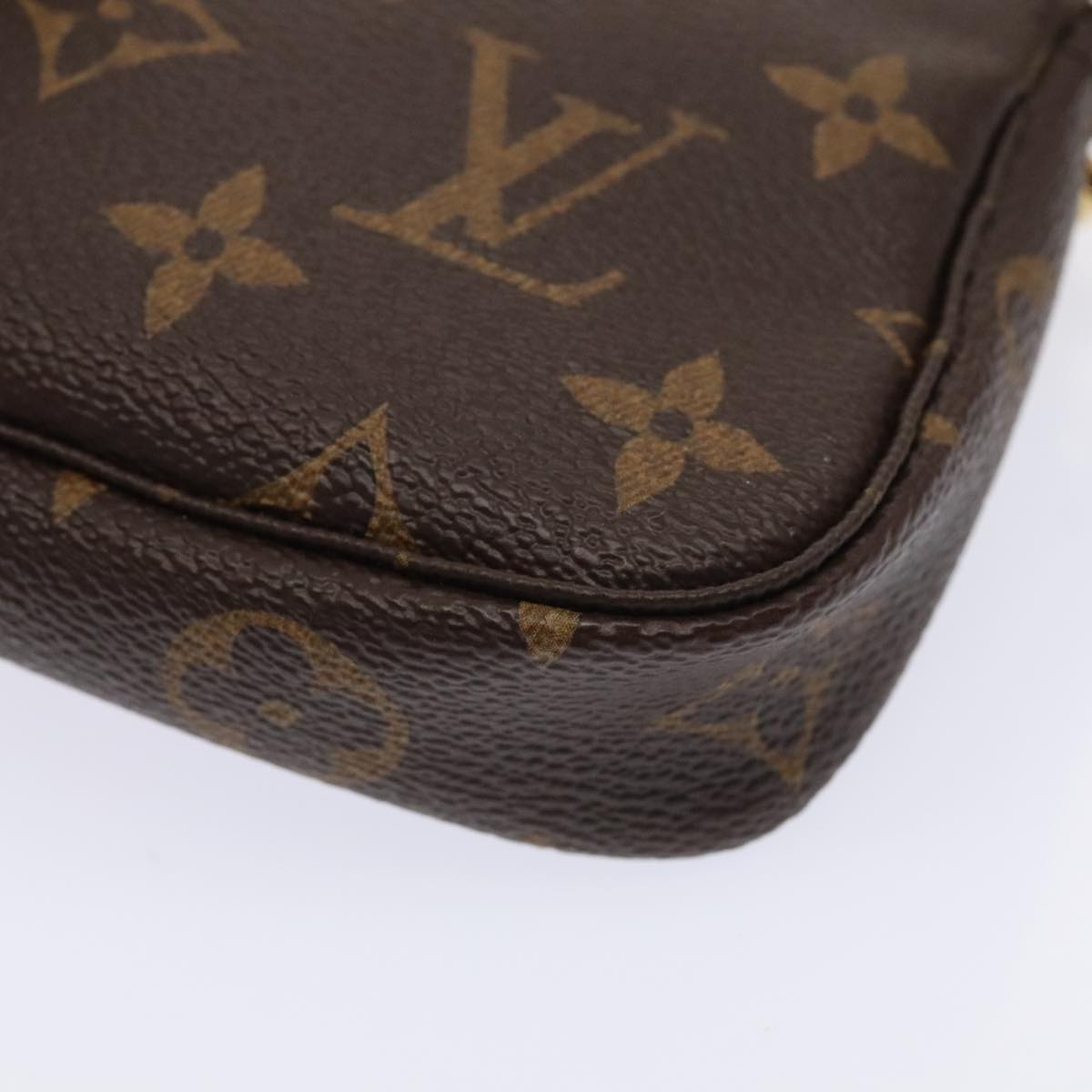 LOUIS VUITTON Monogram V line Mini Pochette Accessoires Pouch Pink Auth am6931SAV