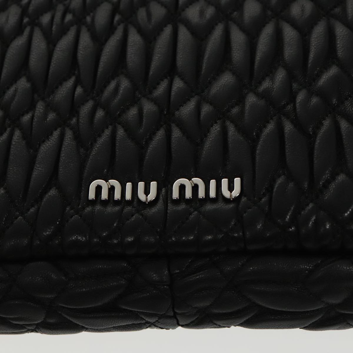 Miu Miu Matelasse Bijoux Shoulder Bag Leather Black Auth am7147SAV