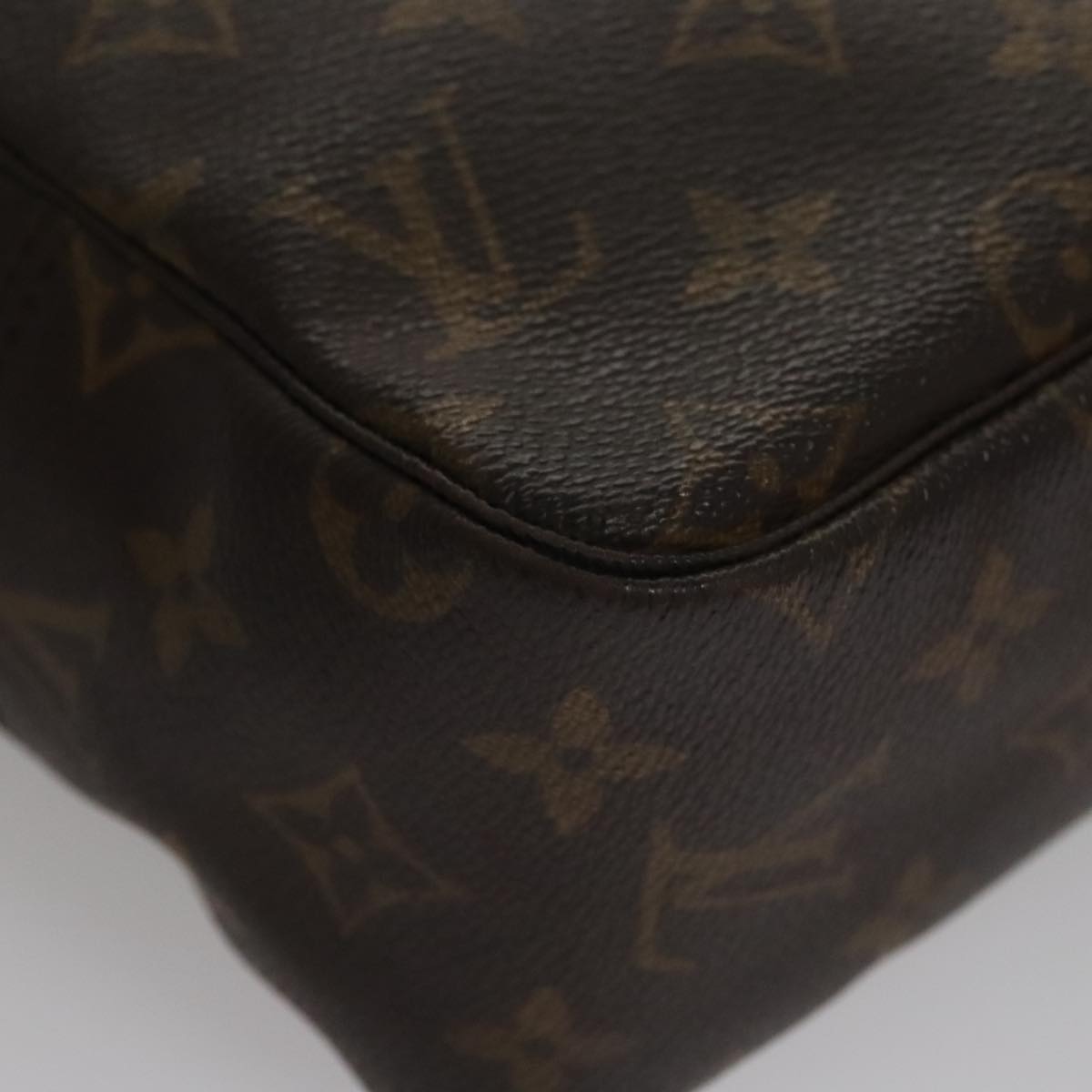 LOUIS VUITTON Monogram Trousse Toilette 28 Clutch Bag M47522 LV Auth am7574