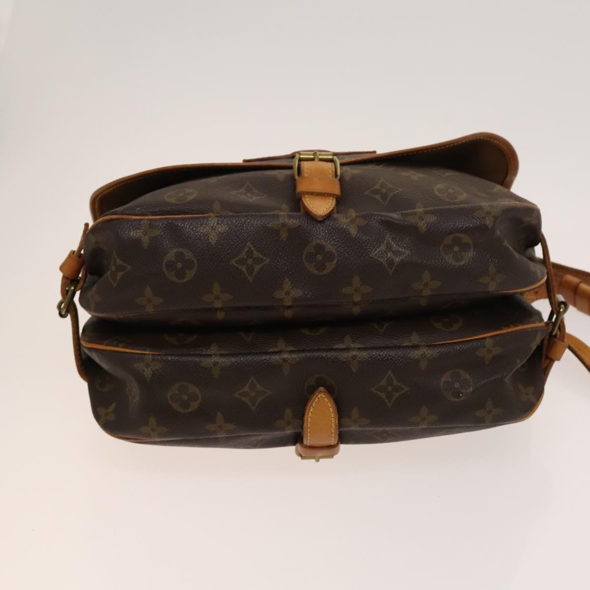 LOUIS VUITTON Monogram Saumur 30 Shoulder Bag M42256 LV Auth am8612