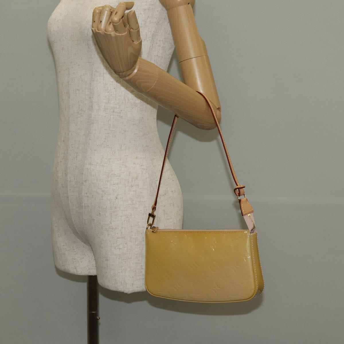 LOUIS VUITTON Vernis Pochette Accessoires Rose Angelique M90072 Auth am9362V