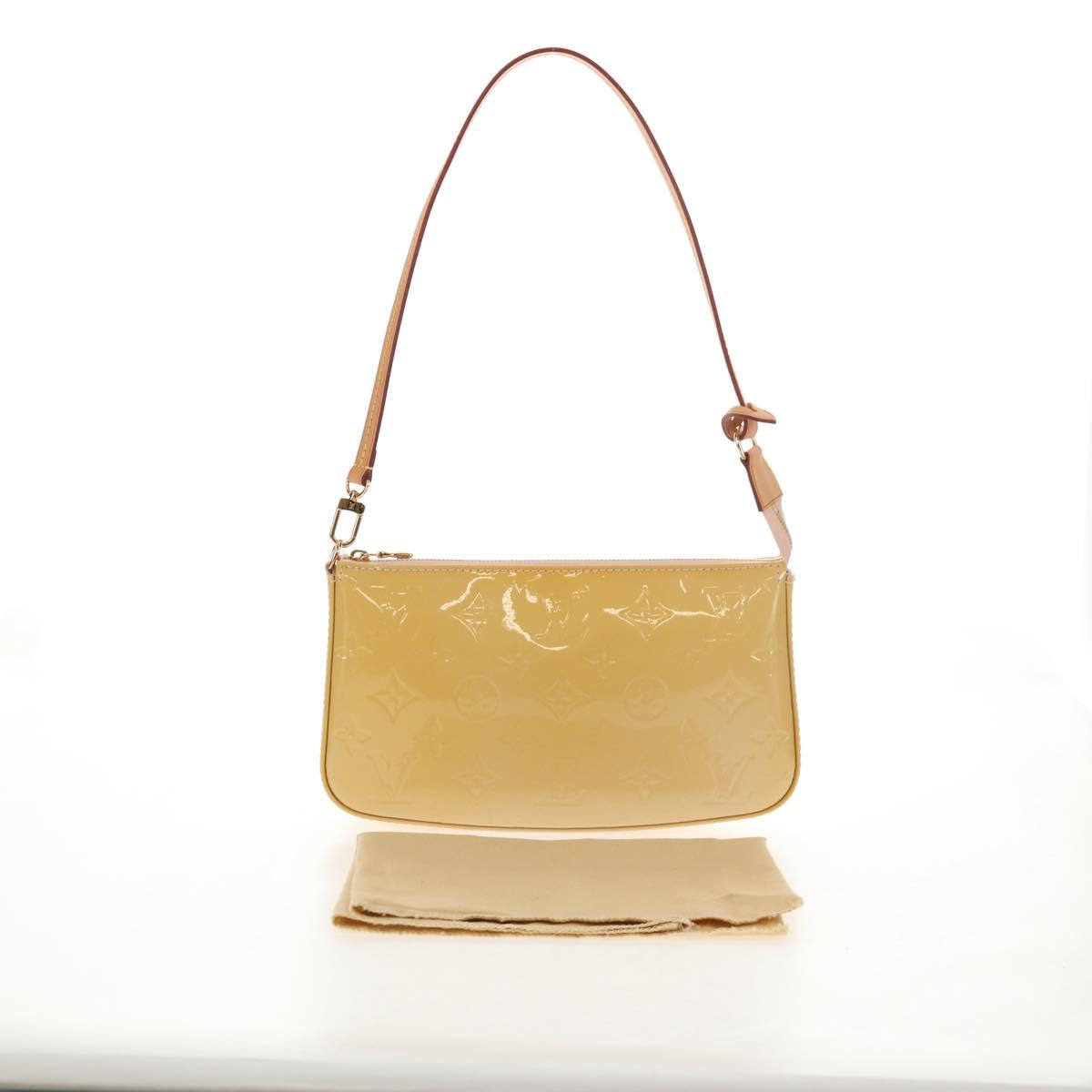 LOUIS VUITTON Vernis Pochette Accessoires Rose Angelique M90072 Auth am9362V