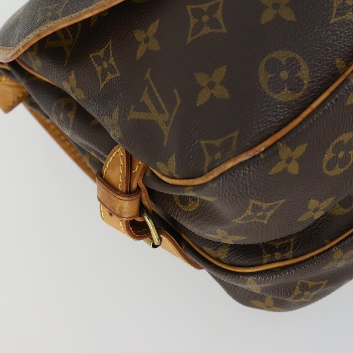 LOUIS VUITTON Monogram Saumur 30 Shoulder Bag M42256 LV Auth am9966