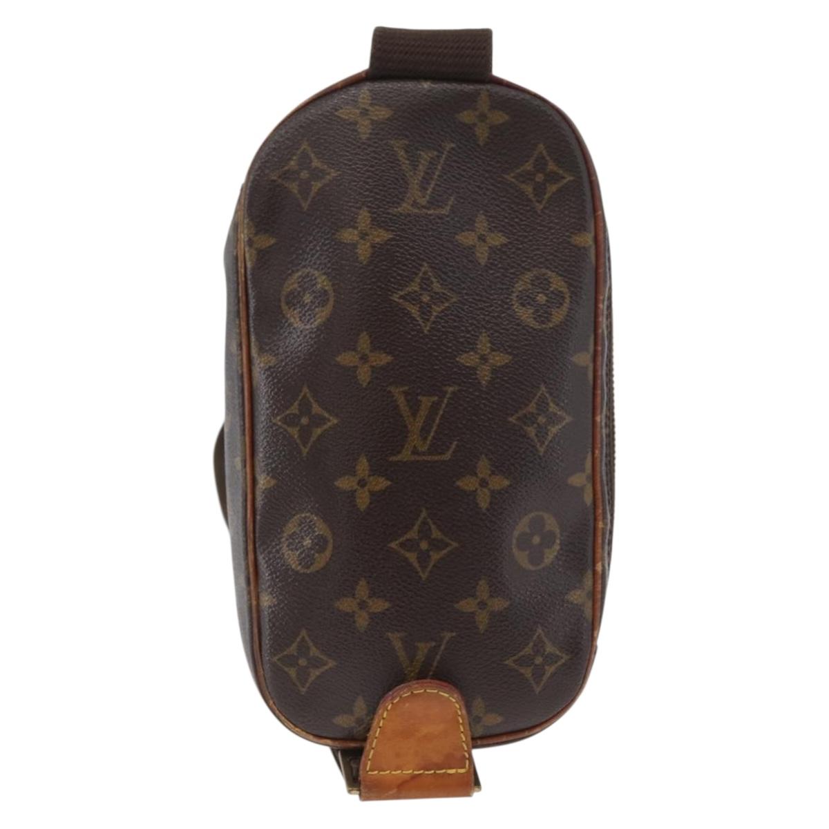 LOUIS VUITTON Monogram Pochette Gange Shoulder Bag M51870 LV Auth AMZ349