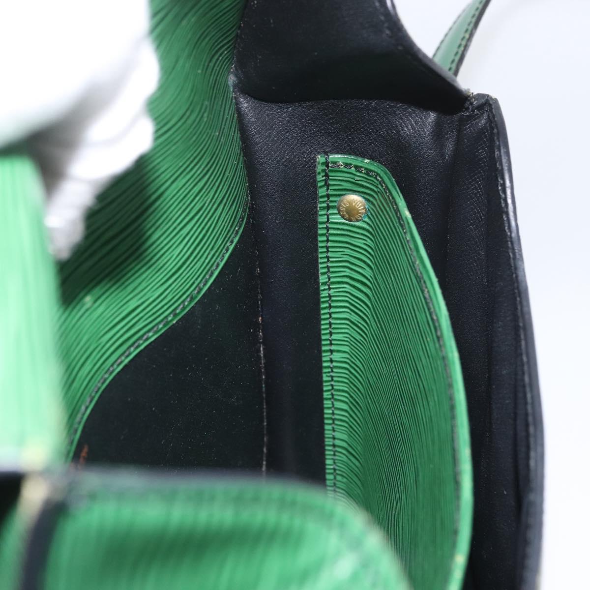 LOUIS VUITTON Epi Cartouchiere MM Shoulder Bag Green M52244 LV Auth AMZ360