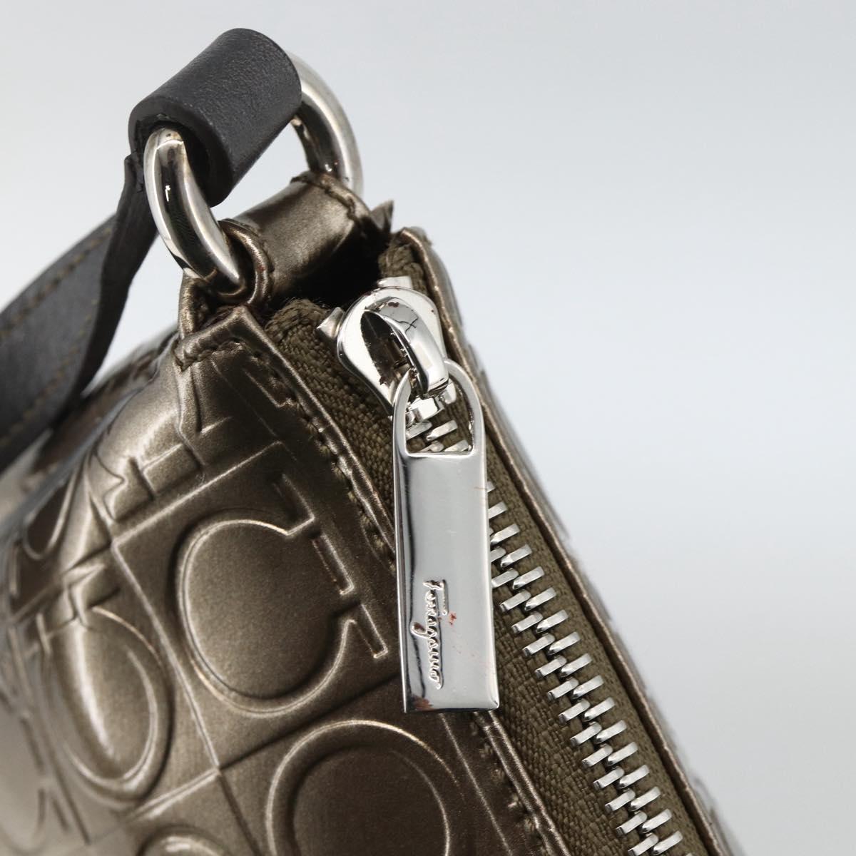 Salvatore Ferragamo Gancini Shoulder Bag Leather Gold Auth AMZ465A