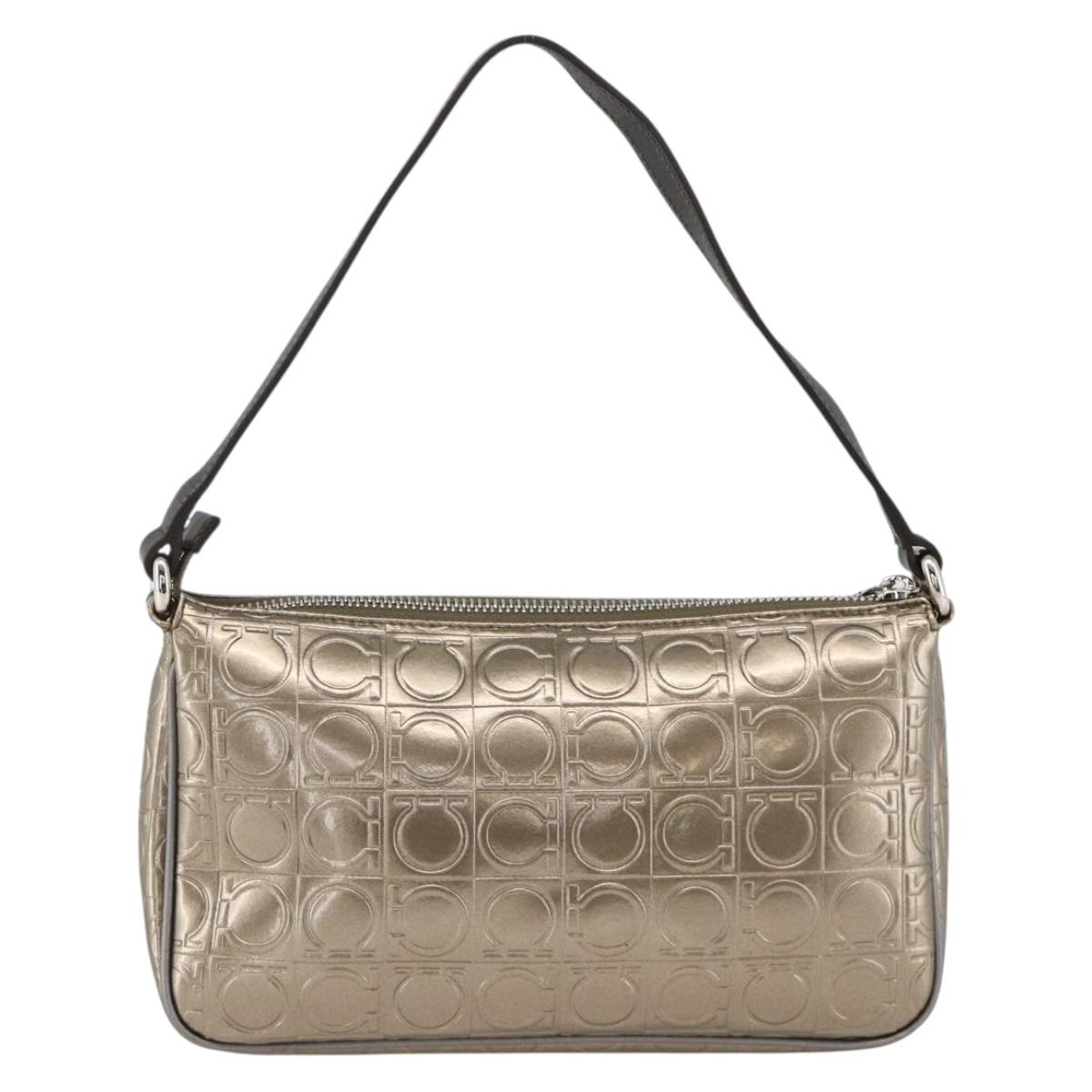 Salvatore Ferragamo Gancini Shoulder Bag Leather Gold Auth AMZ465A