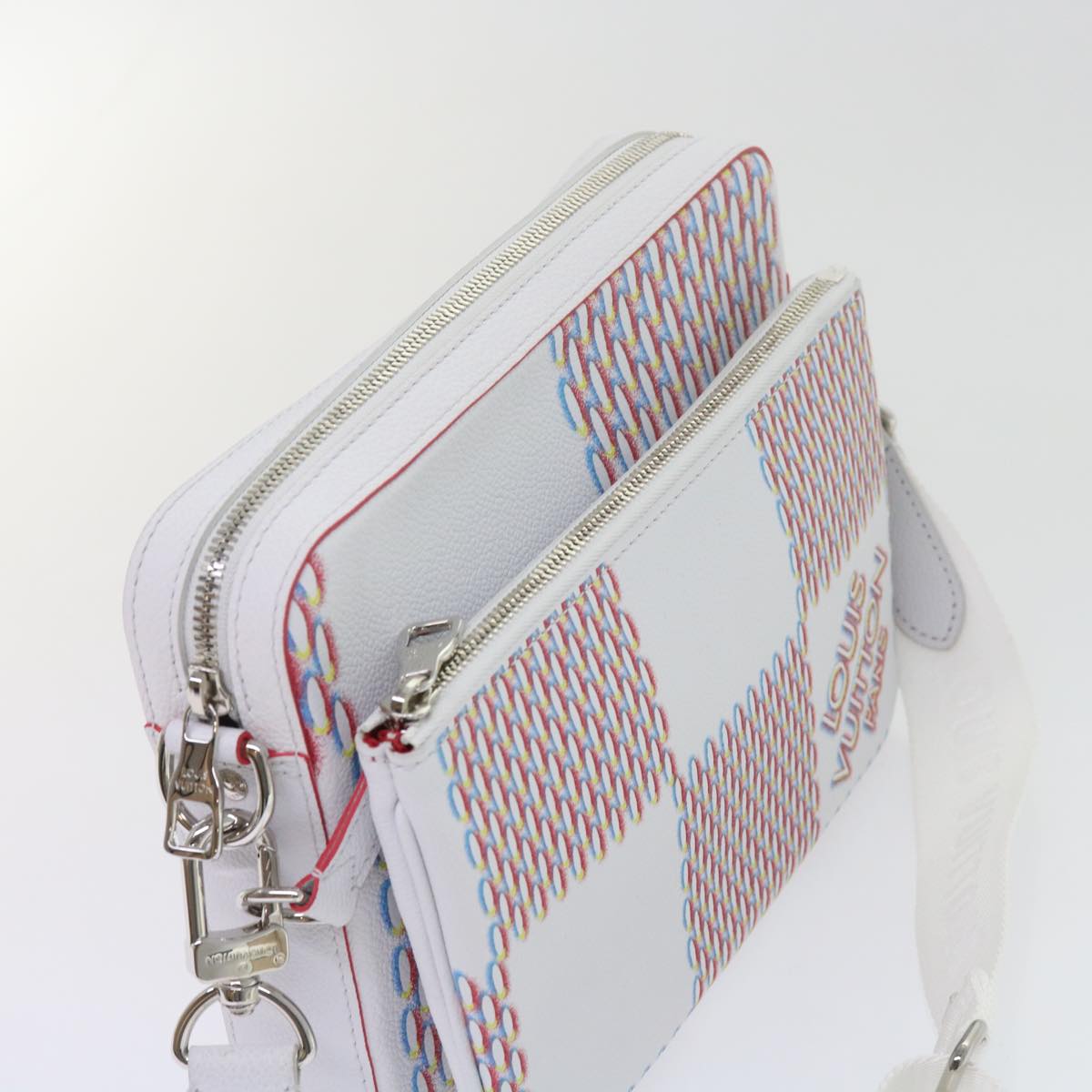 LOUIS VUITTON Damier Giant Spray Trio Messenger Bag White M20665 Auth ar11066SM