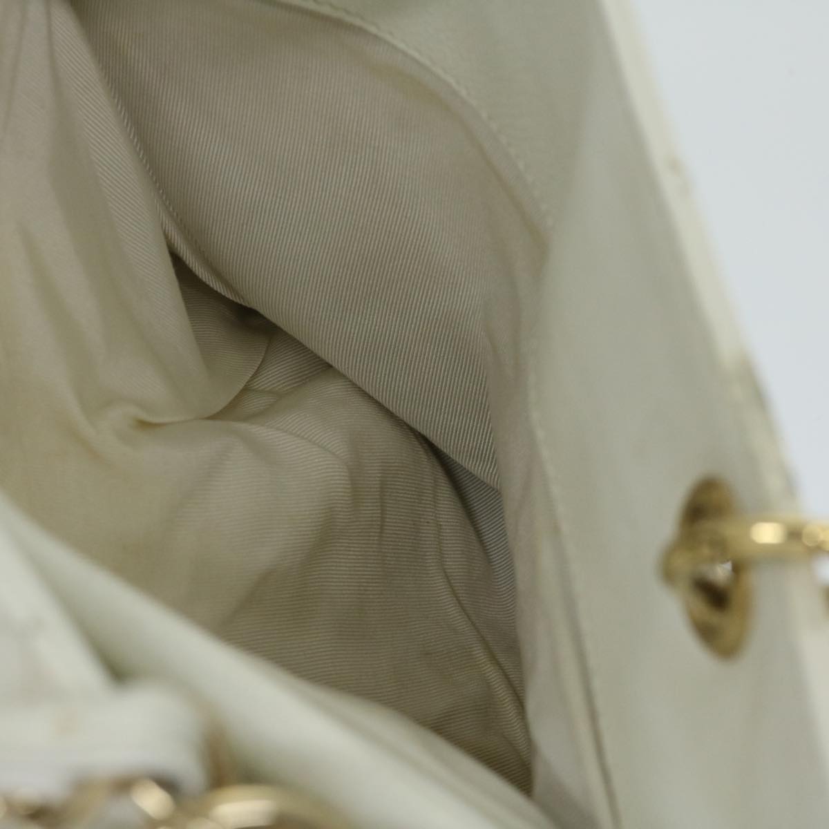 CHANEL Matelasse Chain Shoulder Bag Caviar Skin White CC Auth ar11502