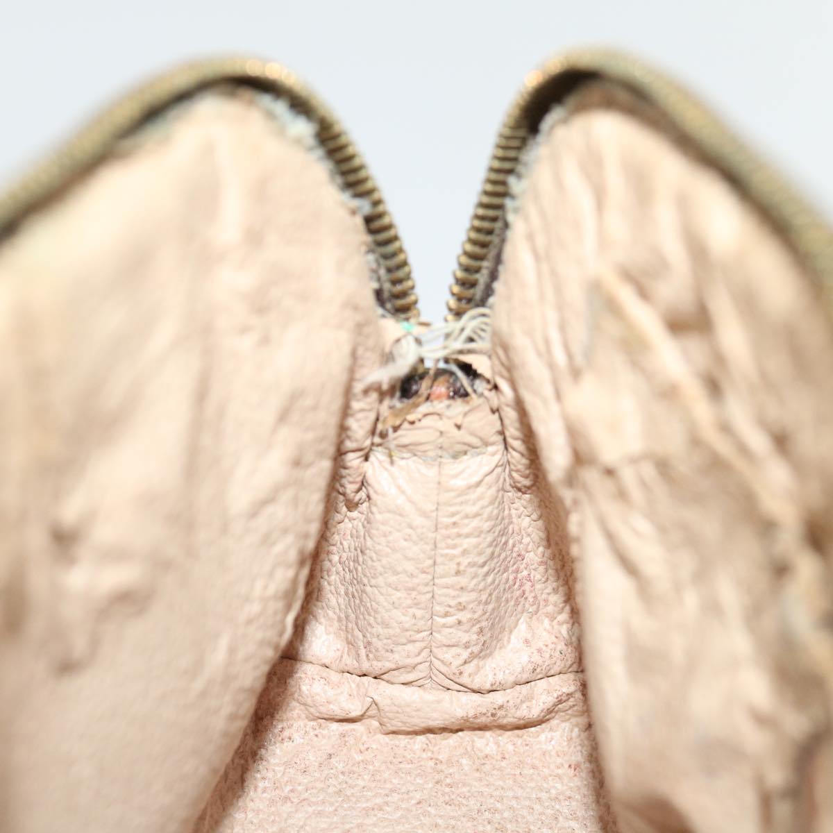 LOUIS VUITTON Monogram Pochette Cosmetic PM Cosmetic Pouch M47515 Auth ar11673