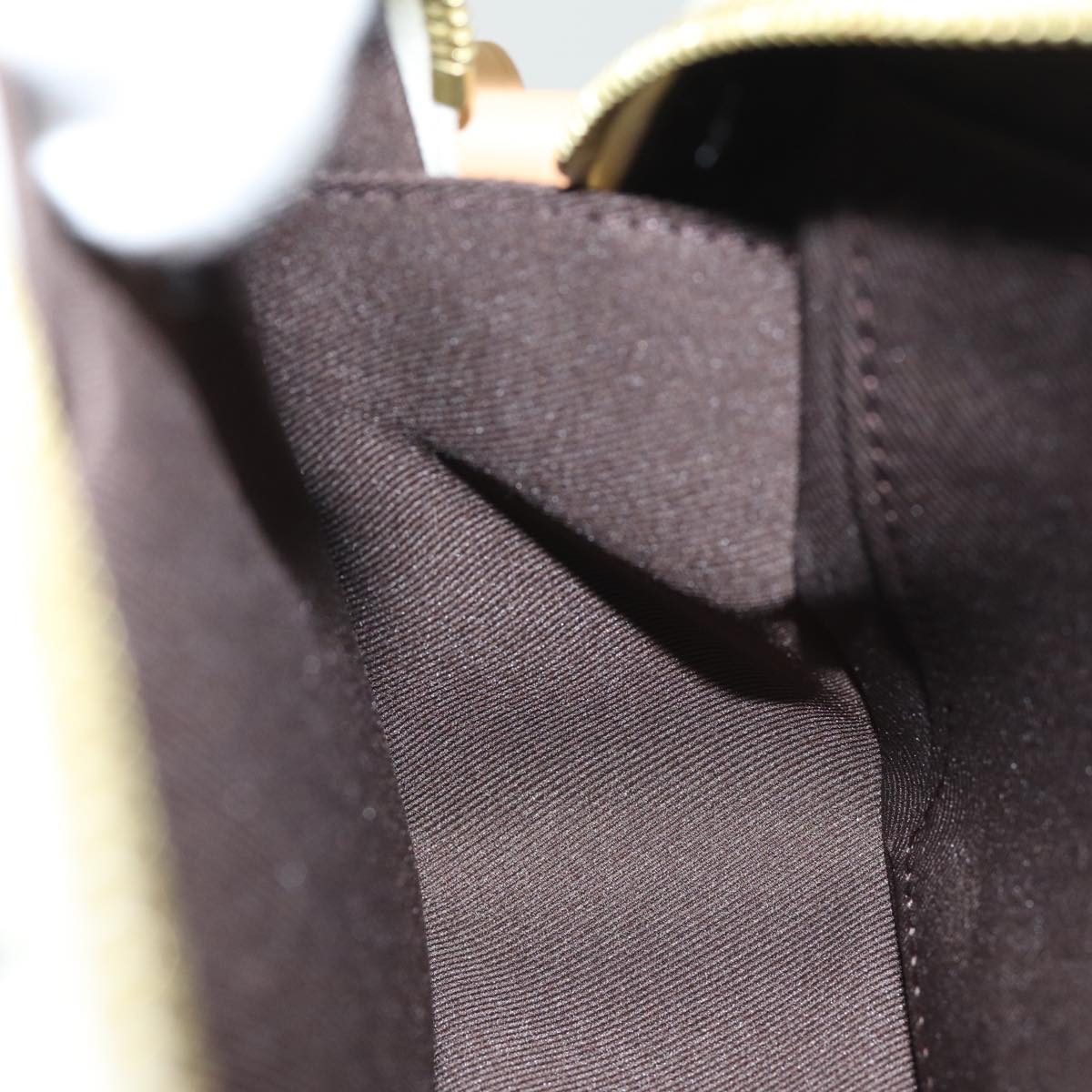 LOUIS VUITTON Craggy Envelope Messenger Isetan Open Only M25408 LV Auth ar12009SM