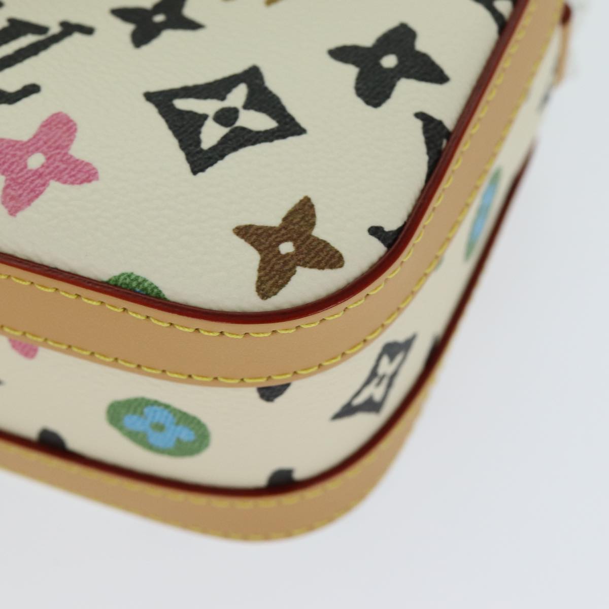 LOUIS VUITTON Craggy Envelope Messenger Isetan Open Only M25408 LV Auth ar12010SM