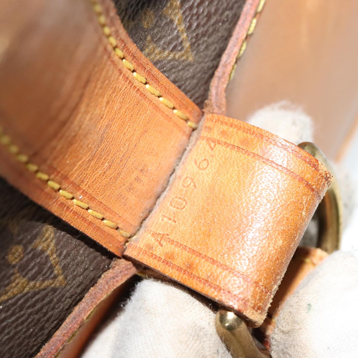 LOUIS VUITTON Monogram Randonnee GM Shoulder Bag M42244 LV Auth ar13169