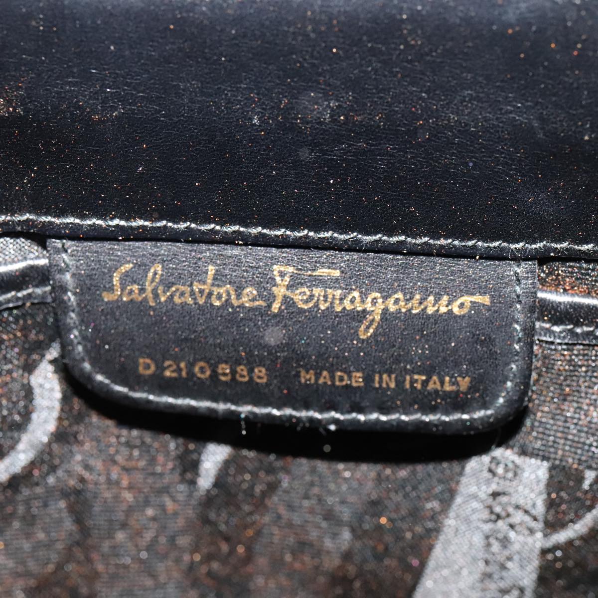 Salvatore Ferragamo Vala Shoulder Bag Leather Black Gold Auth ar13206
