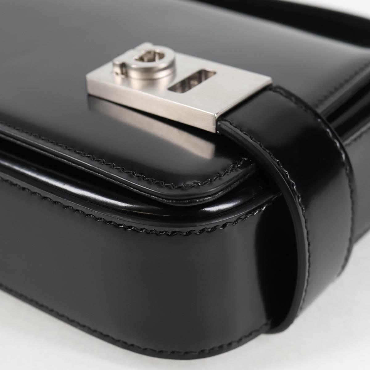 Salvatore Ferragamo Gancini Shoulder Bag Patent leather Black Auth ar13607A