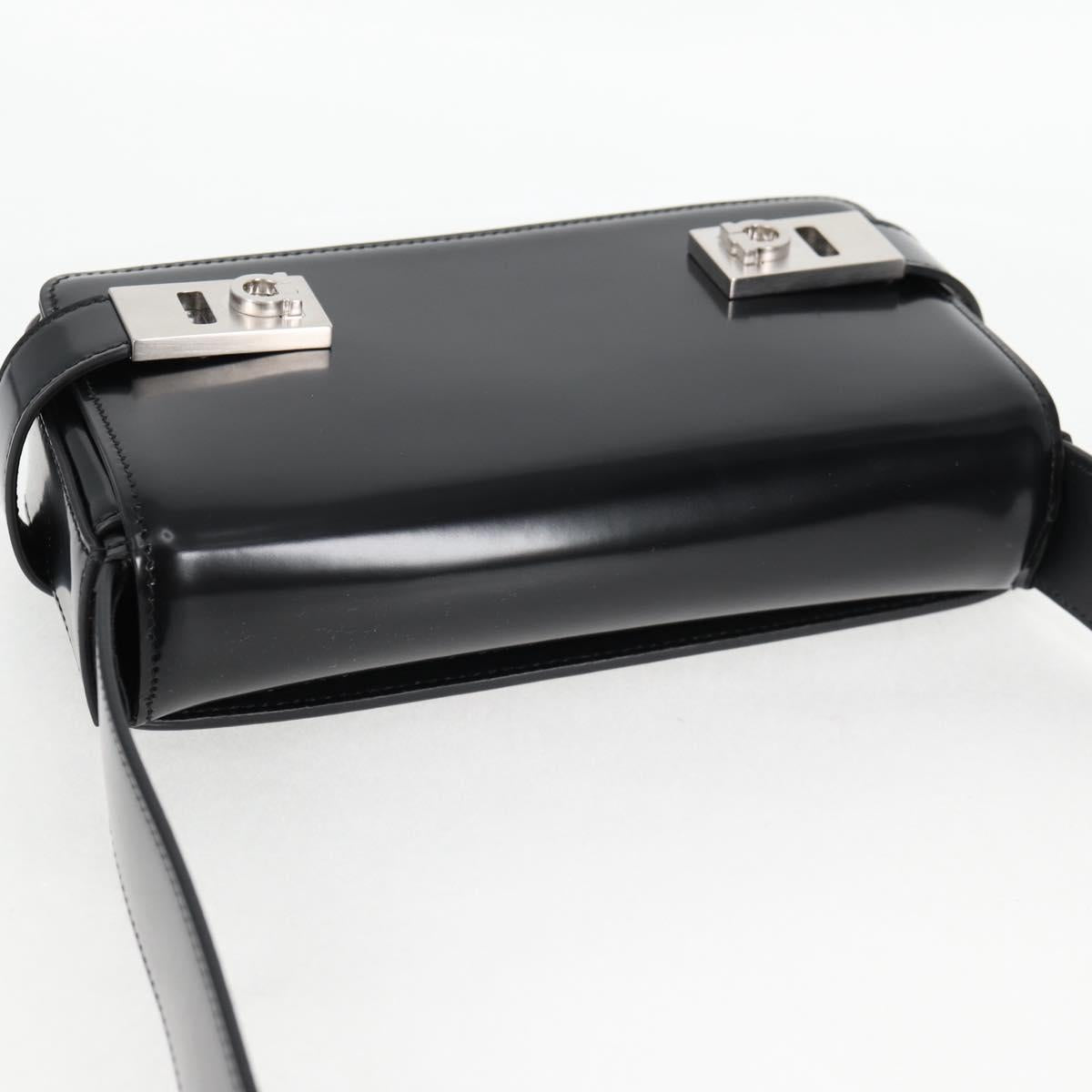Salvatore Ferragamo Gancini Shoulder Bag Patent leather Black Auth ar13607V