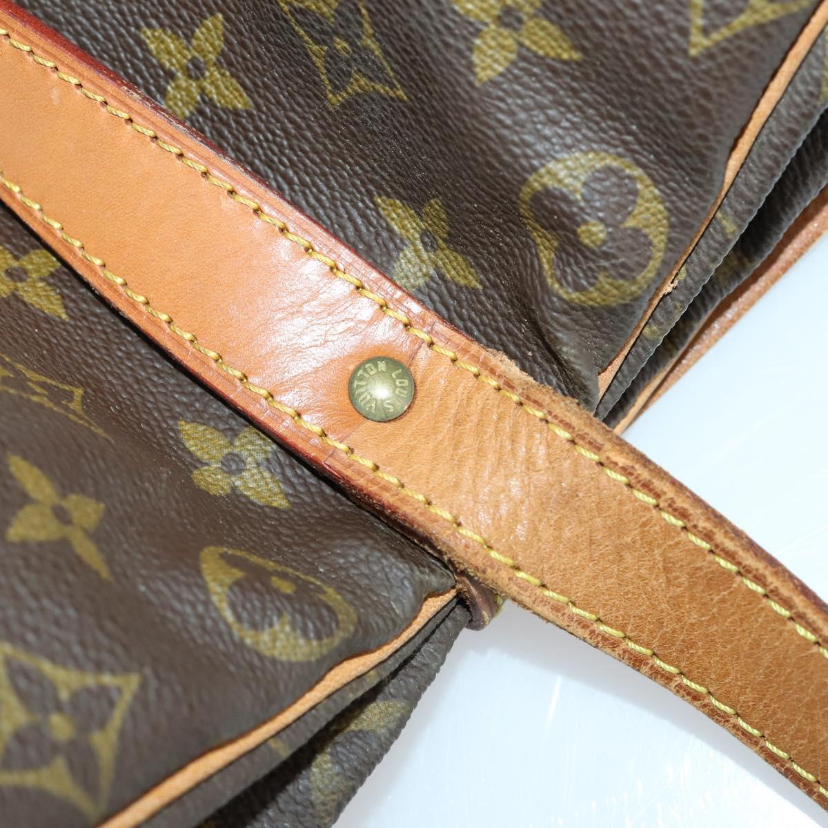 LOUIS VUITTON Monogram Saumur 35 Shoulder Bag M42254 LV Auth ar13864