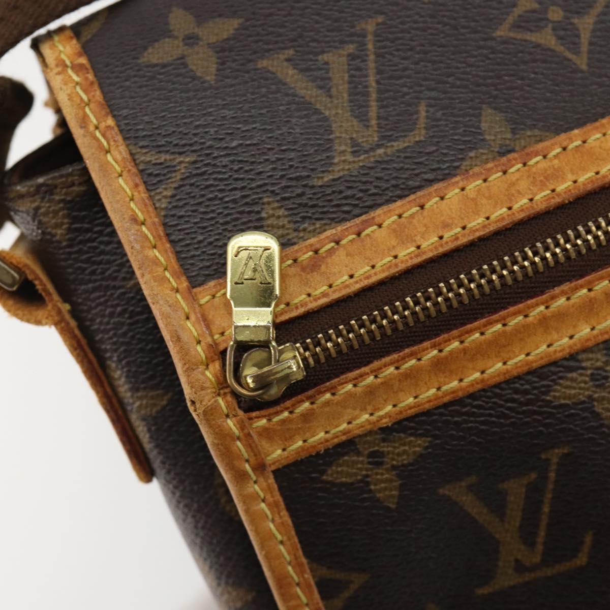 LOUIS VUITTON Monogram Pochette Bosphore Shoulder Bag M40044 LV Auth ar13986